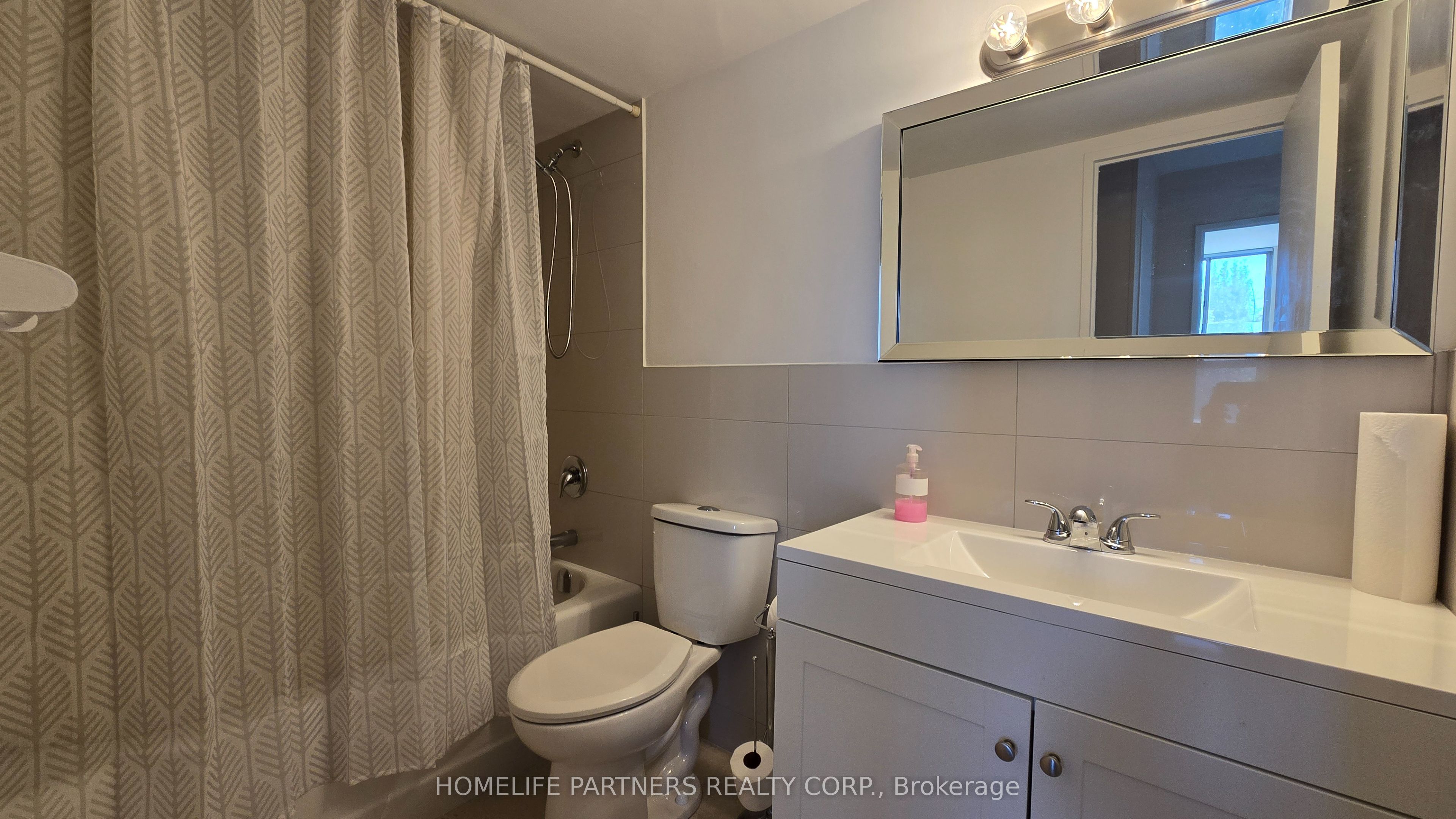 MLS #W12400662 image #7