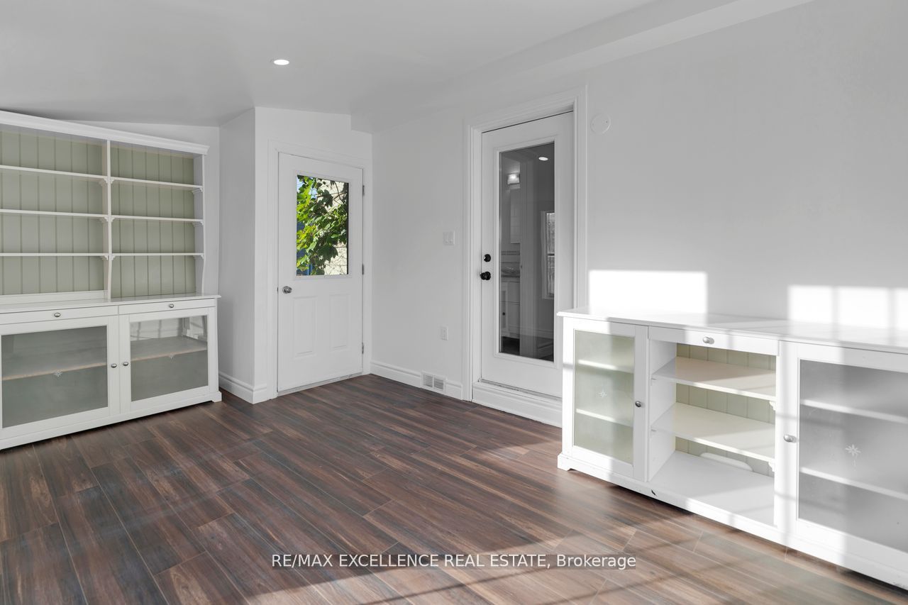 MLS #W12400665 image #13