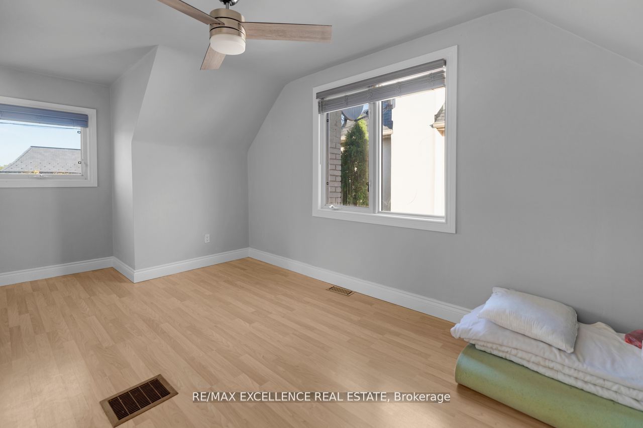 MLS #W12400665 image #15