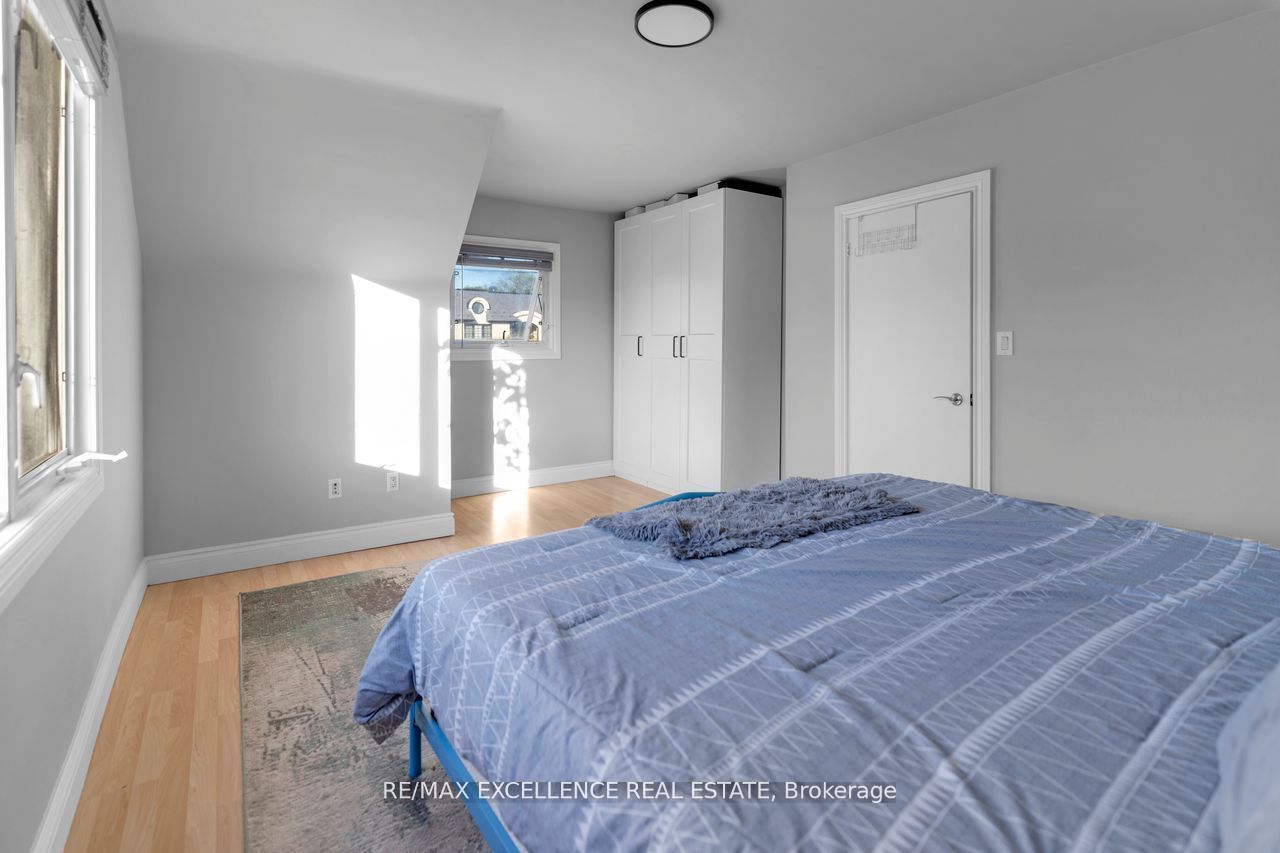 MLS #W12400665 image #17