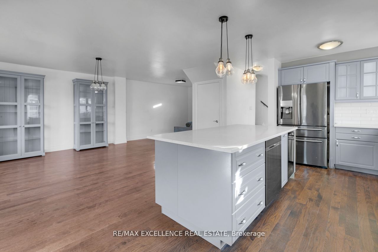 MLS #W12400665 image #5