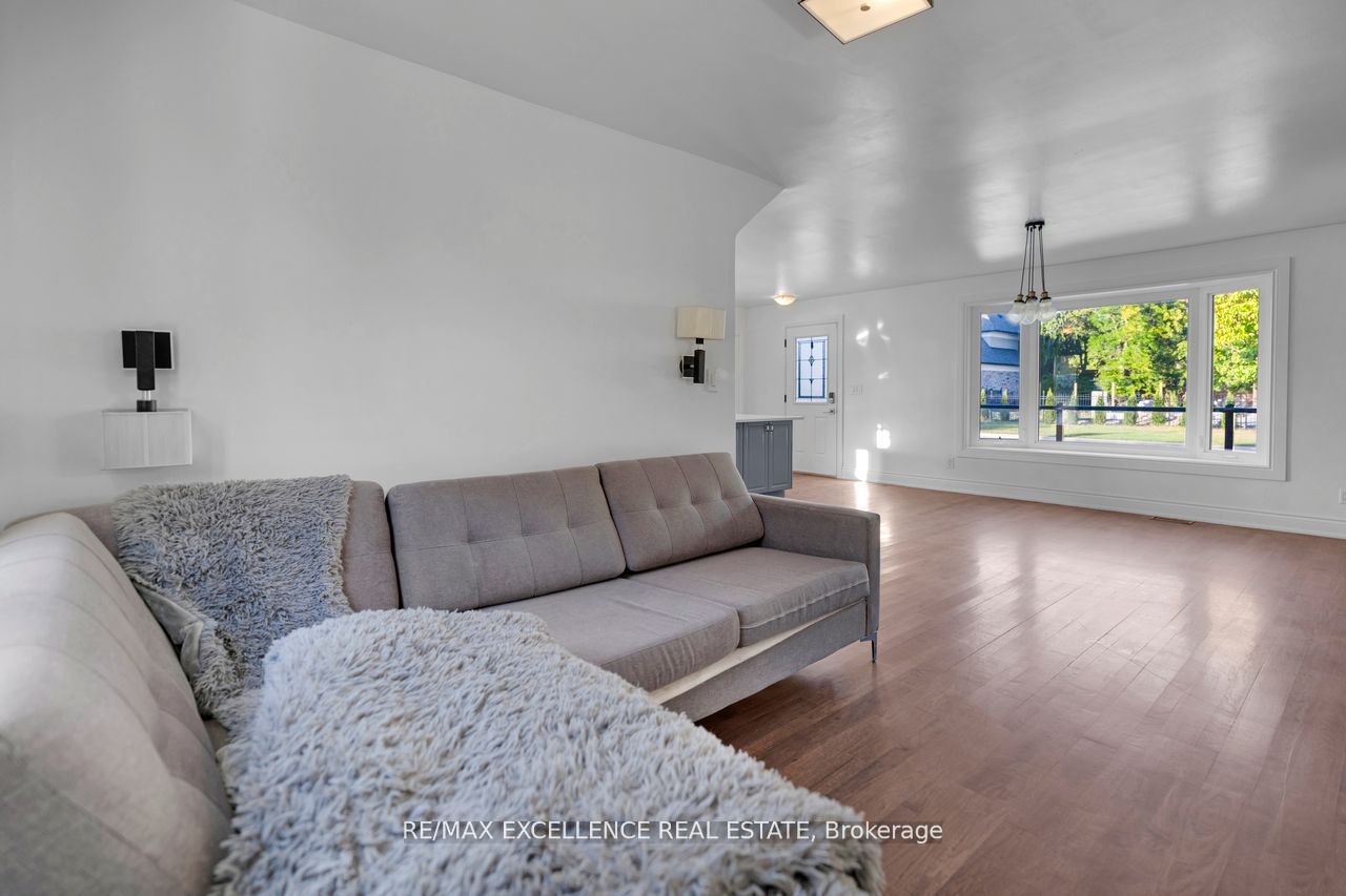 MLS #W12400665 image #7