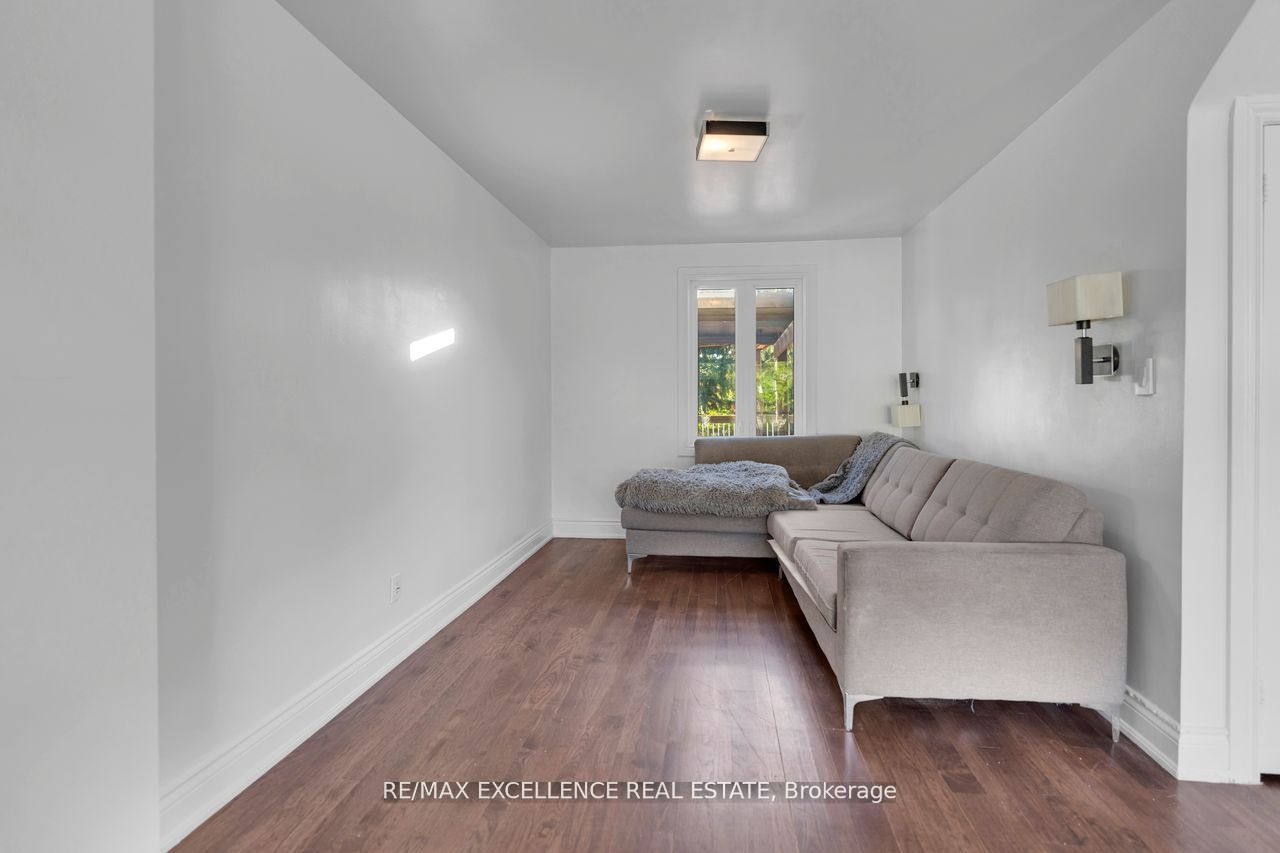 MLS #W12400665 image #8