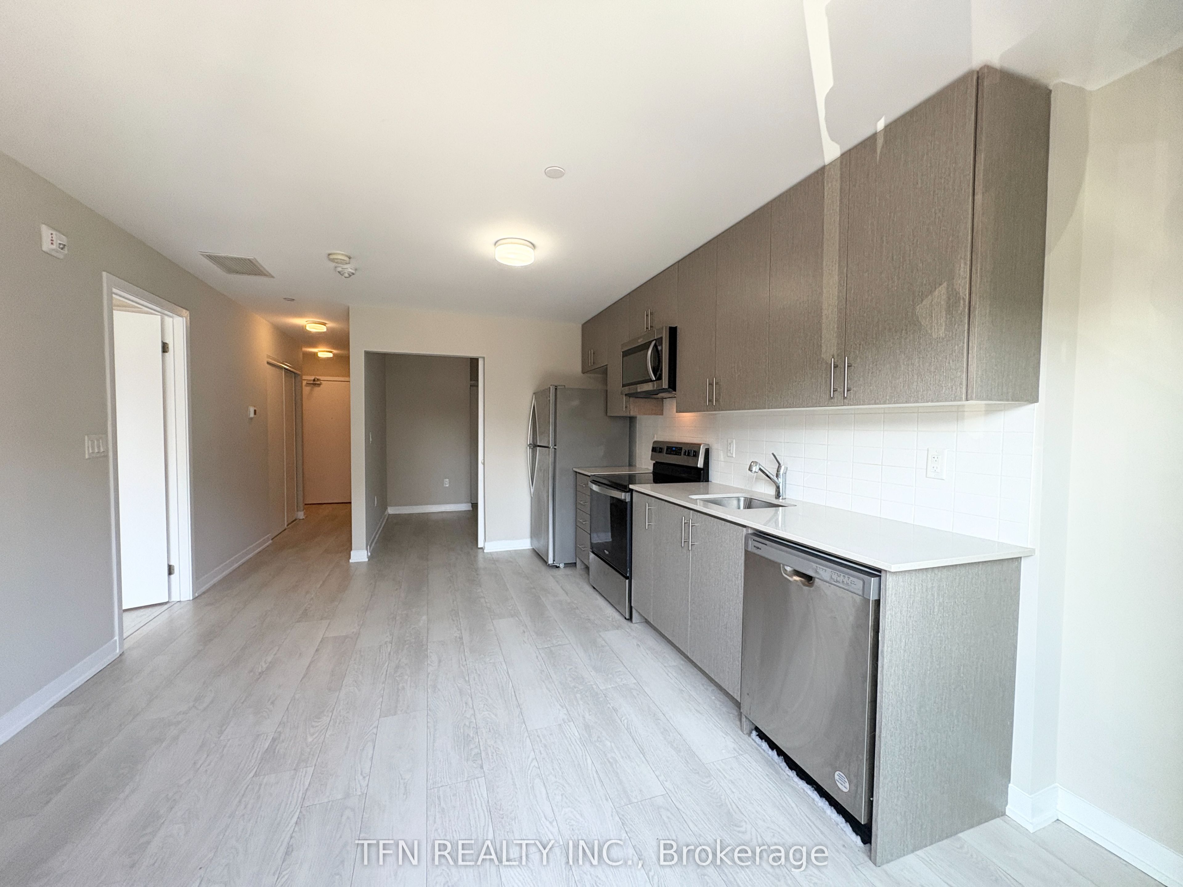 MLS #W12400696 image #14