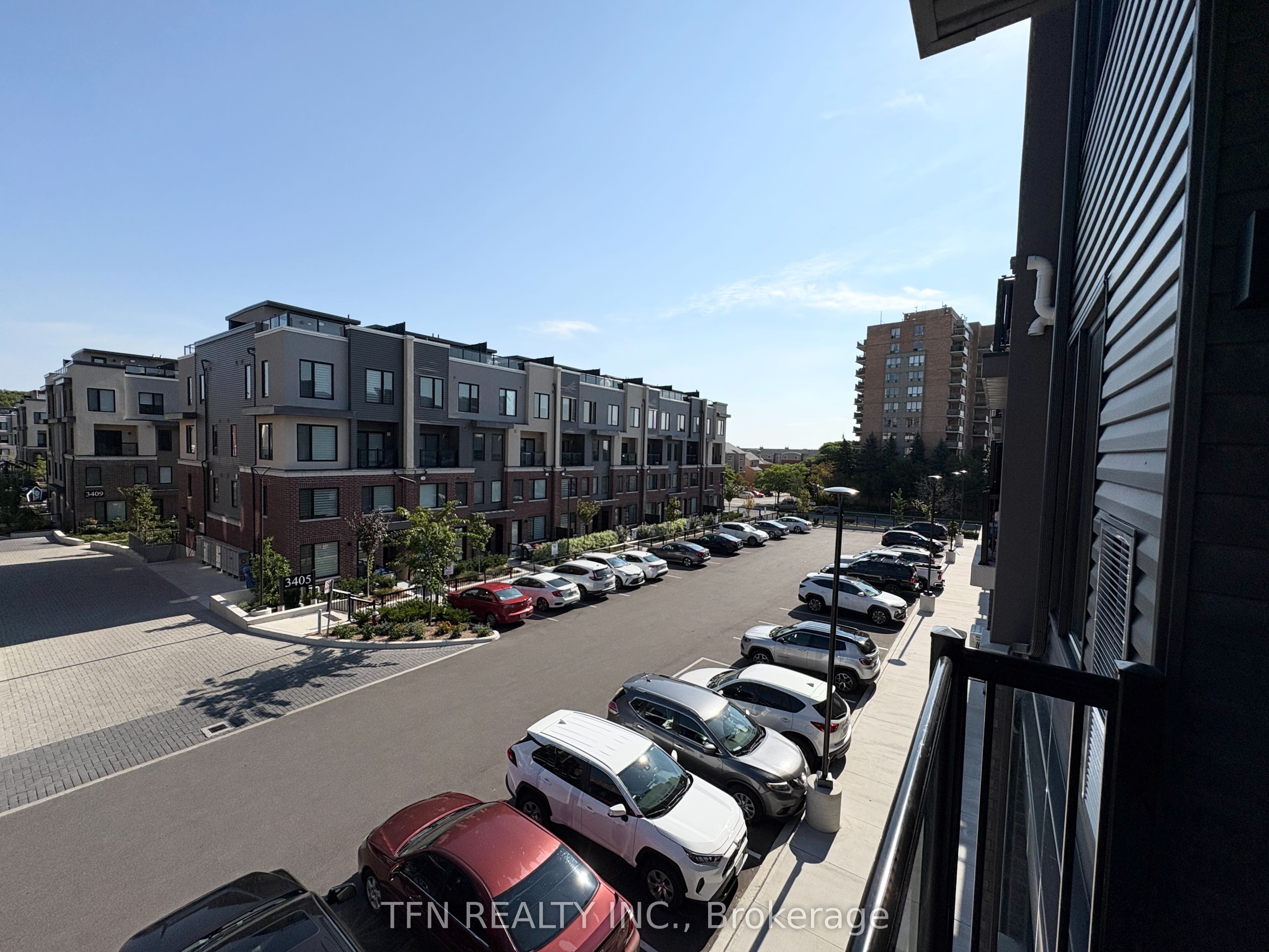 MLS #W12400696 image #17