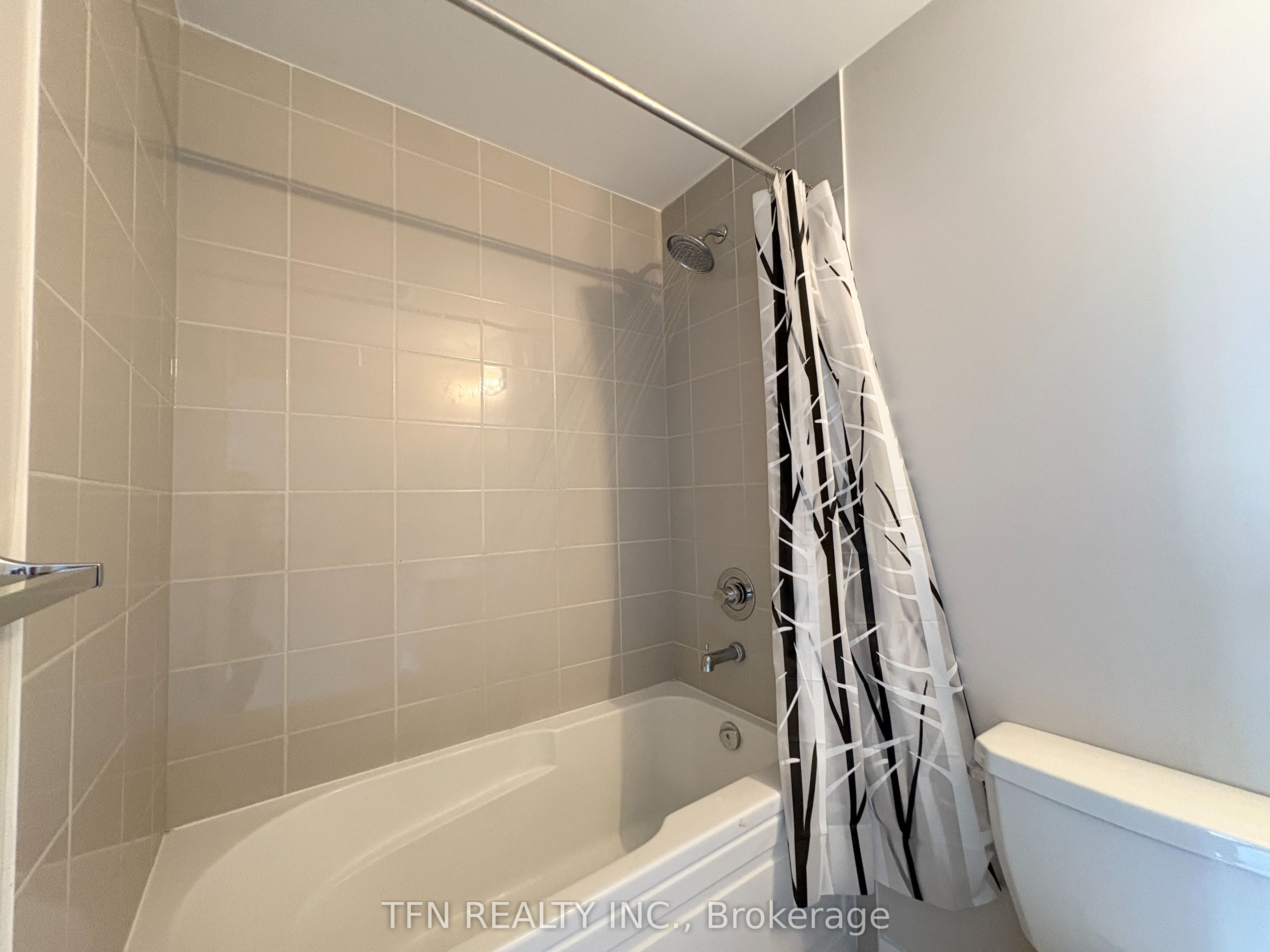 MLS #W12400696 image #22