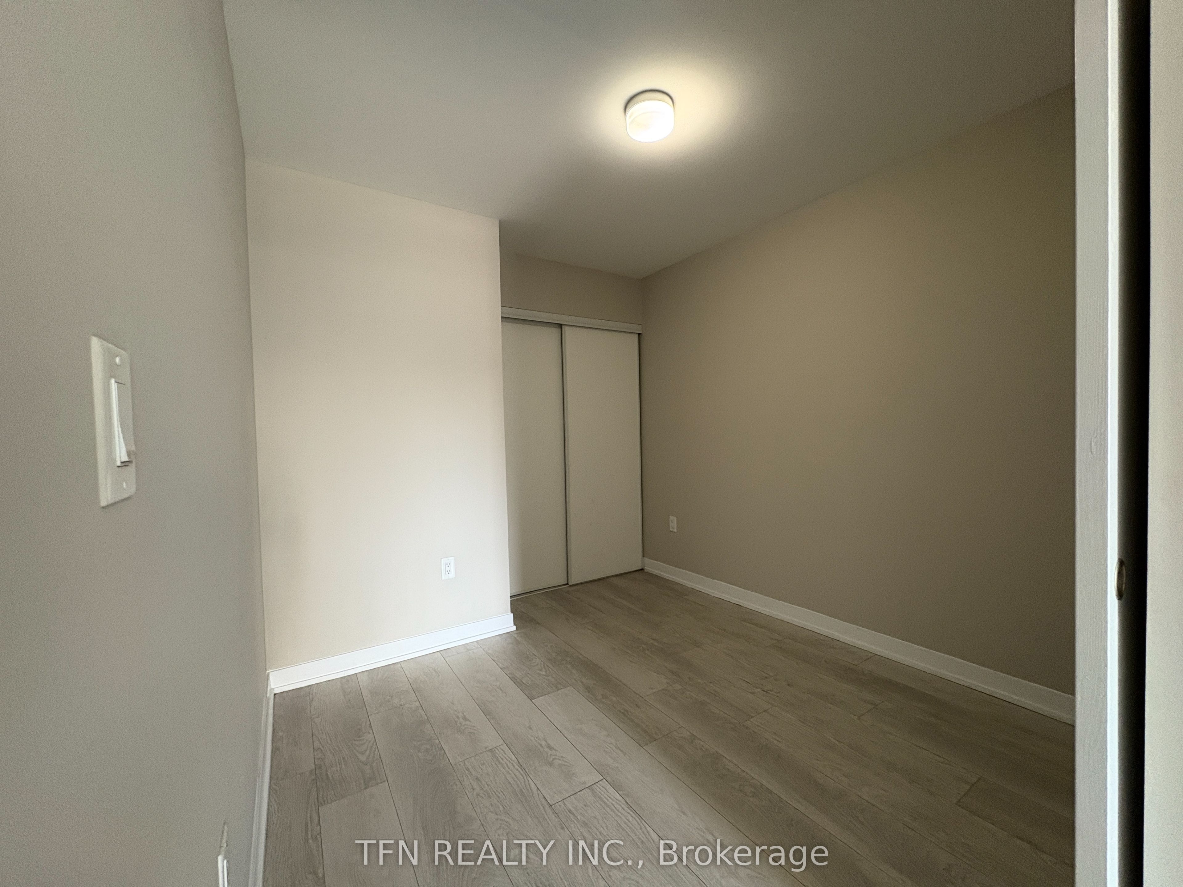 MLS #W12400696 image #24