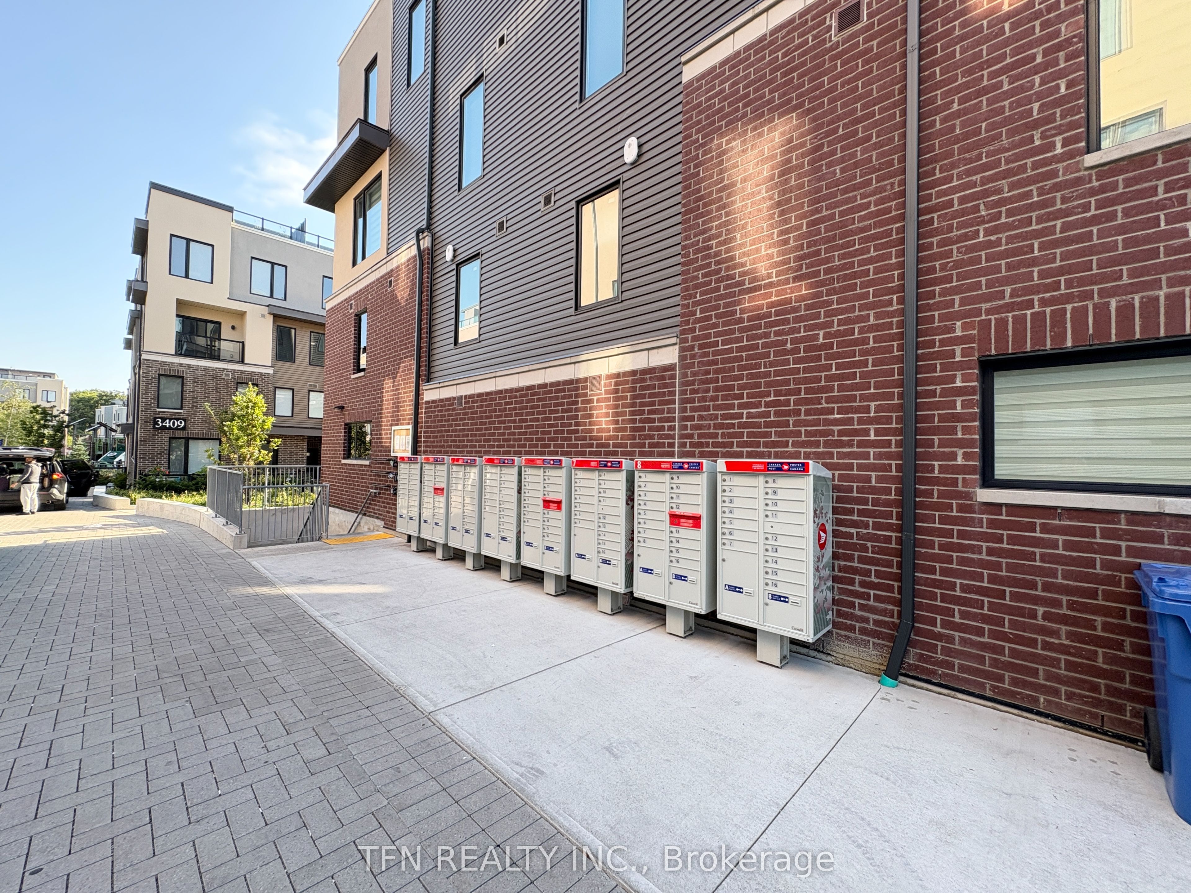 MLS #W12400696 image #33