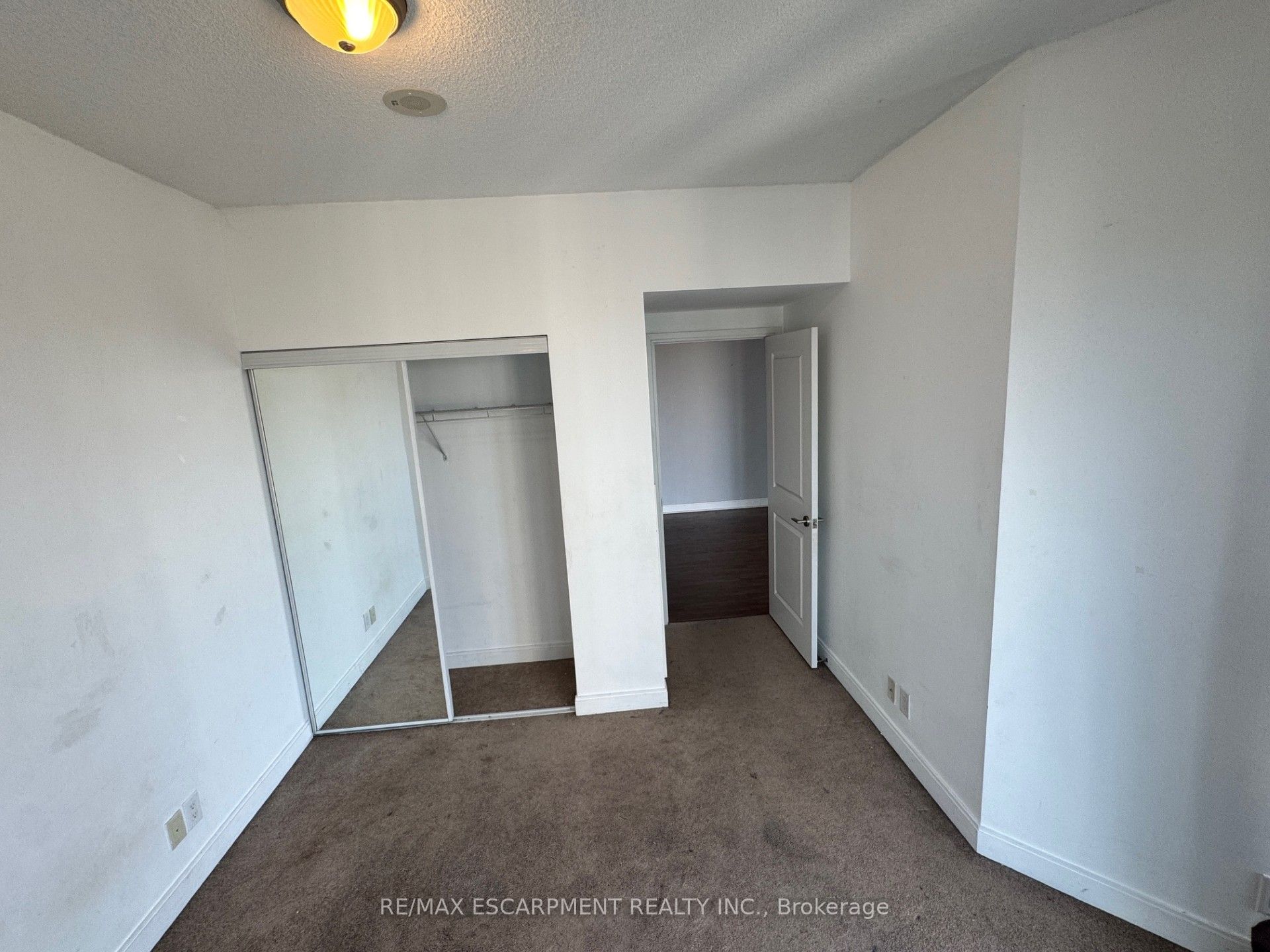 MLS #W12401151 image #11