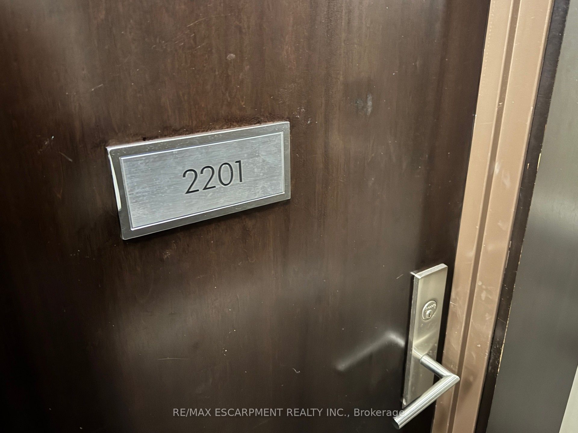 MLS #W12401151 image #2