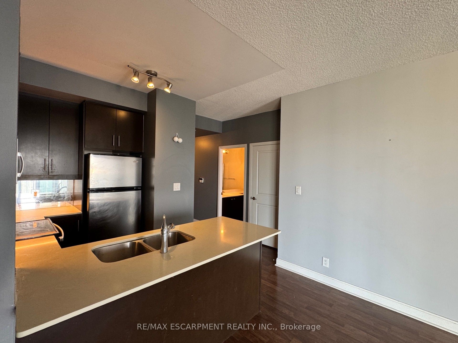 MLS #W12401151 image #4