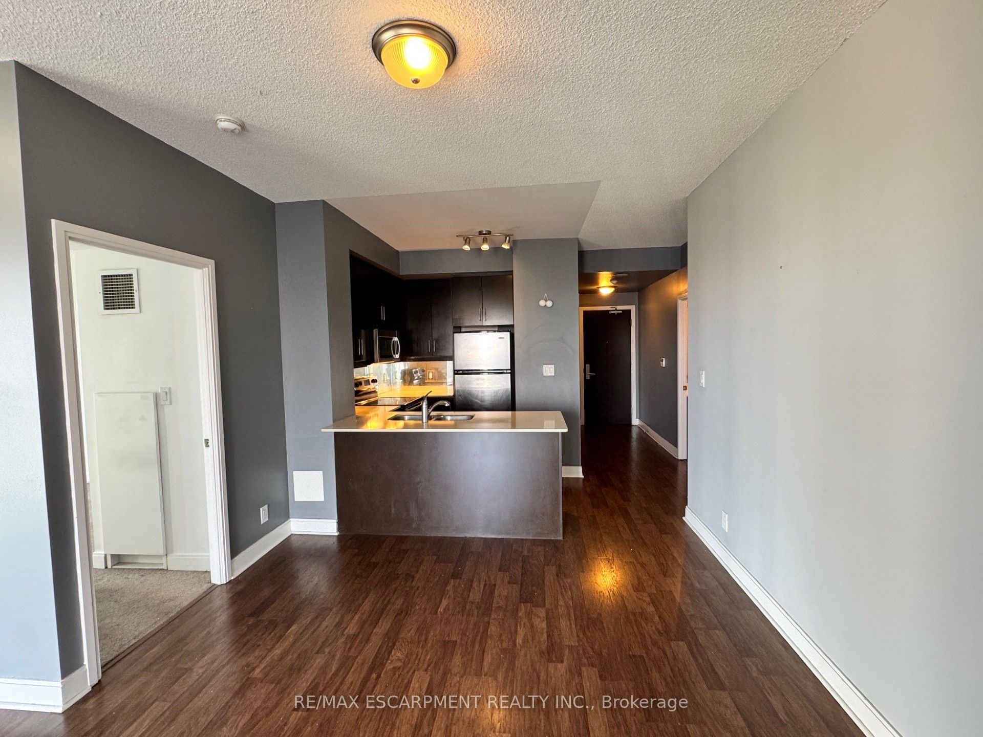 MLS #W12401151 image #6