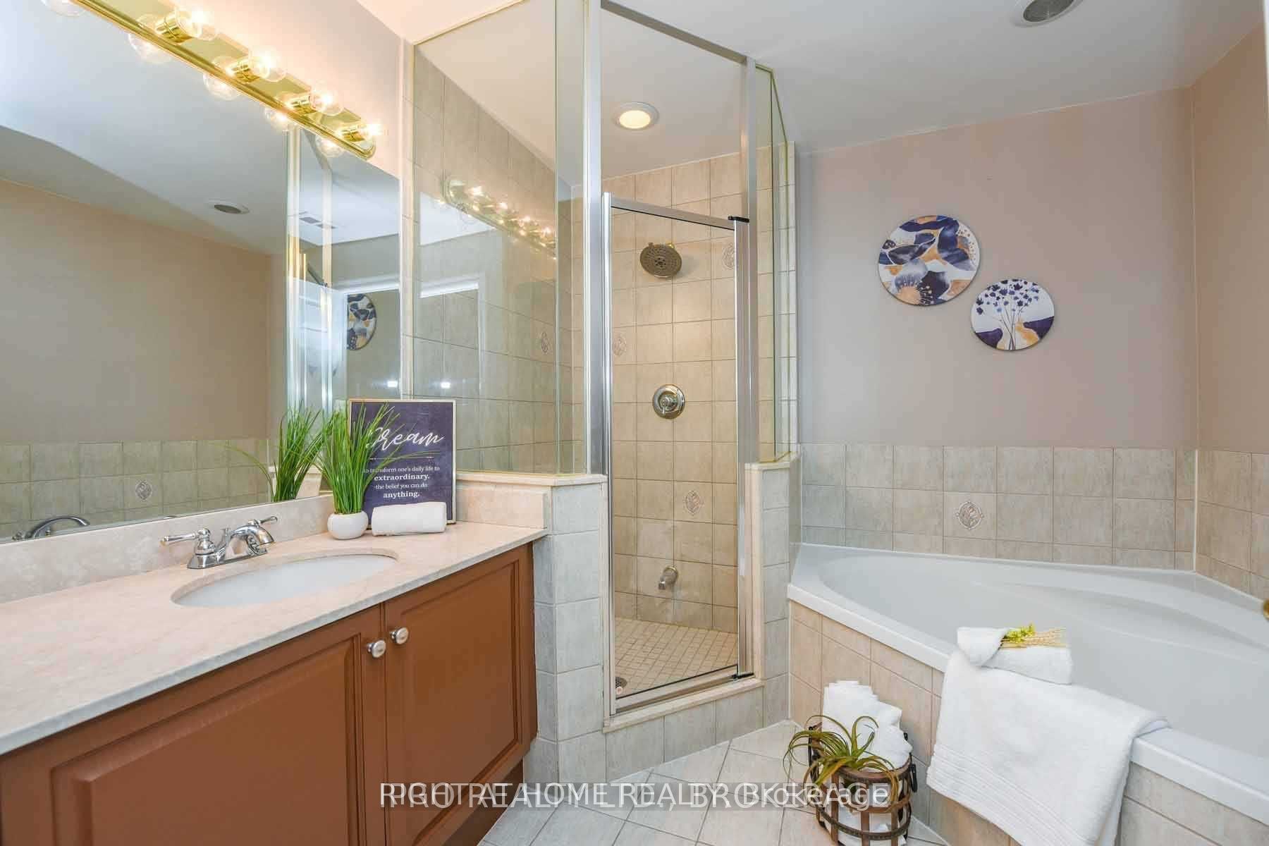 MLS #W12401170 image #13