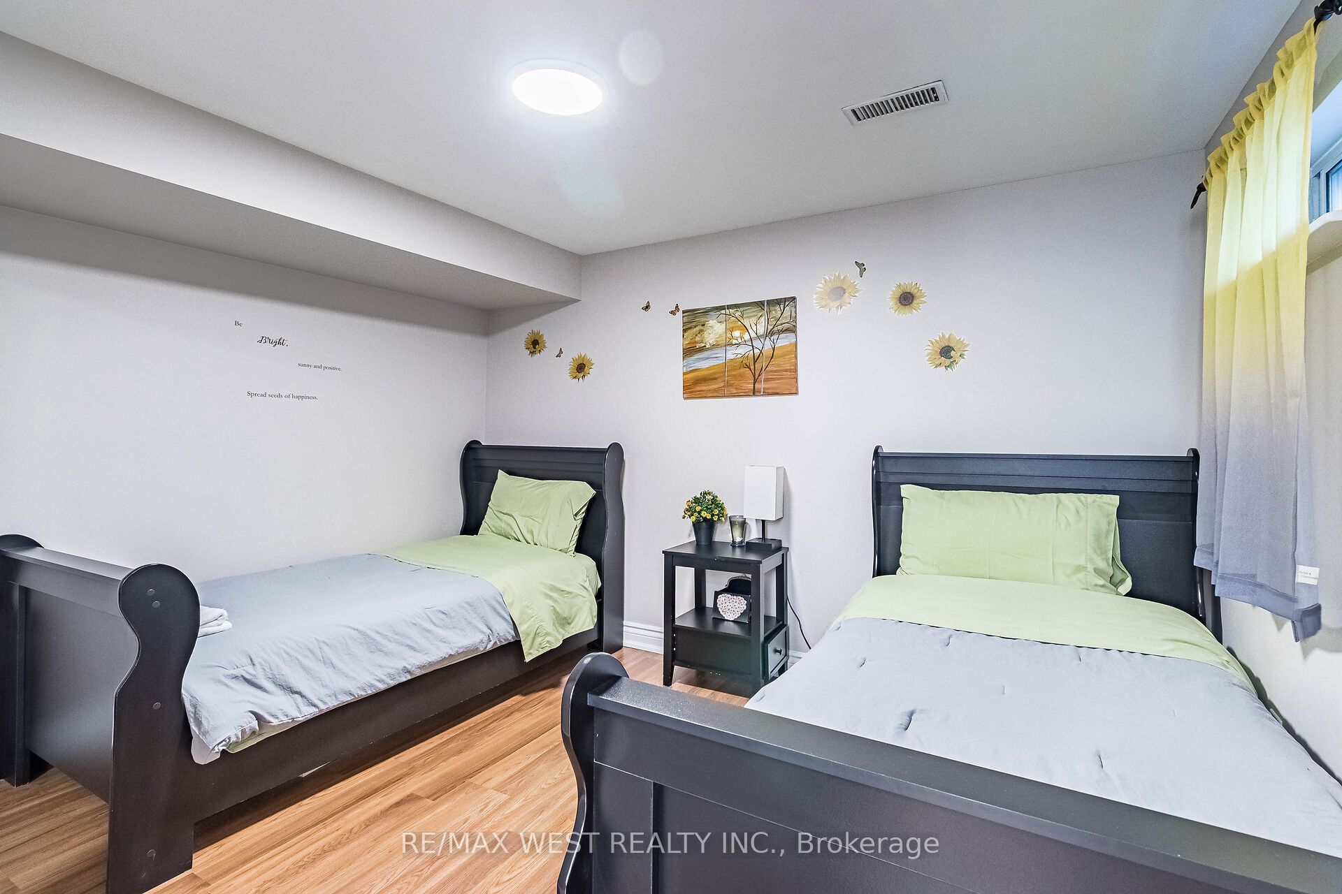 MLS #W12401172 image #14