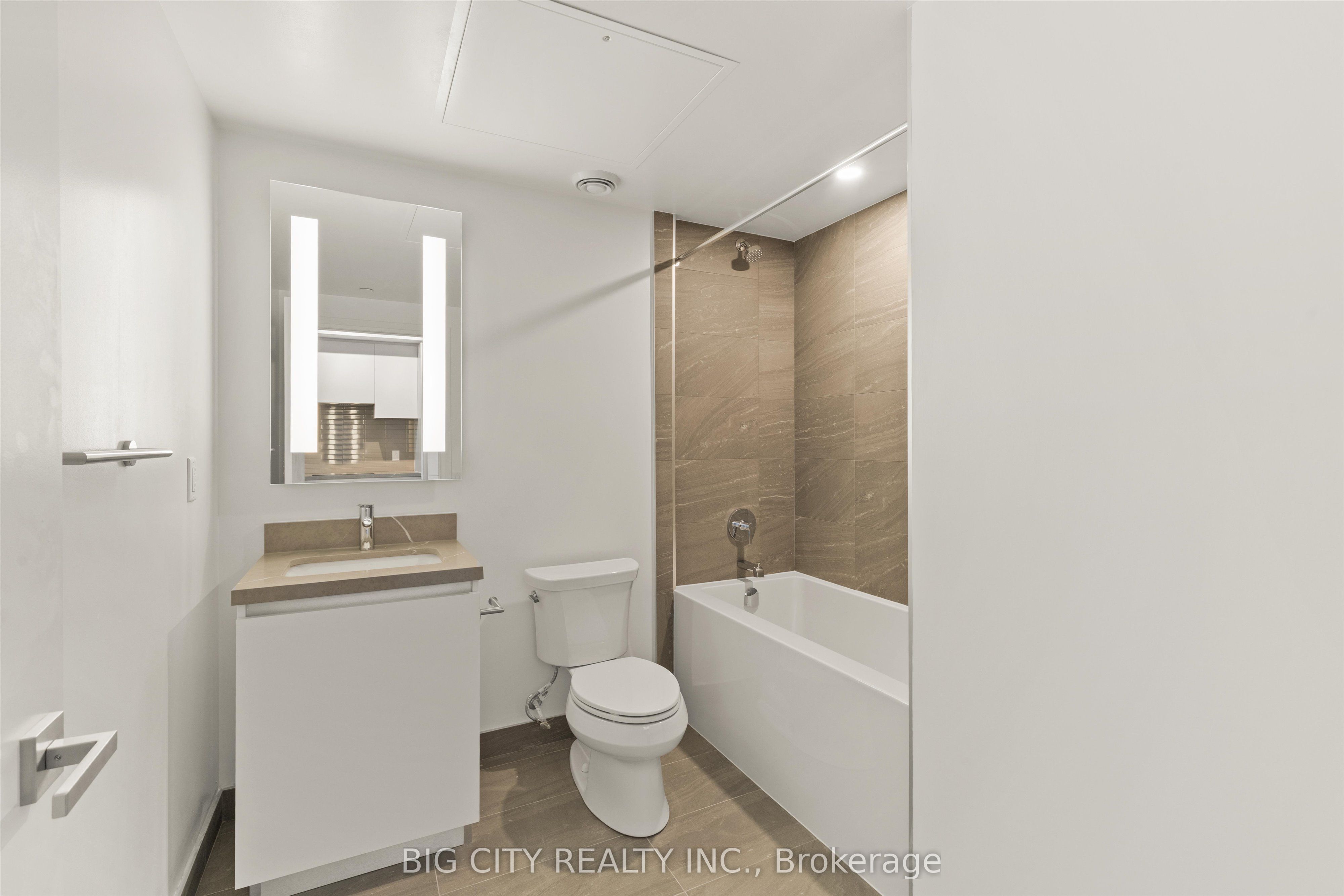 MLS #W12401327 image #18