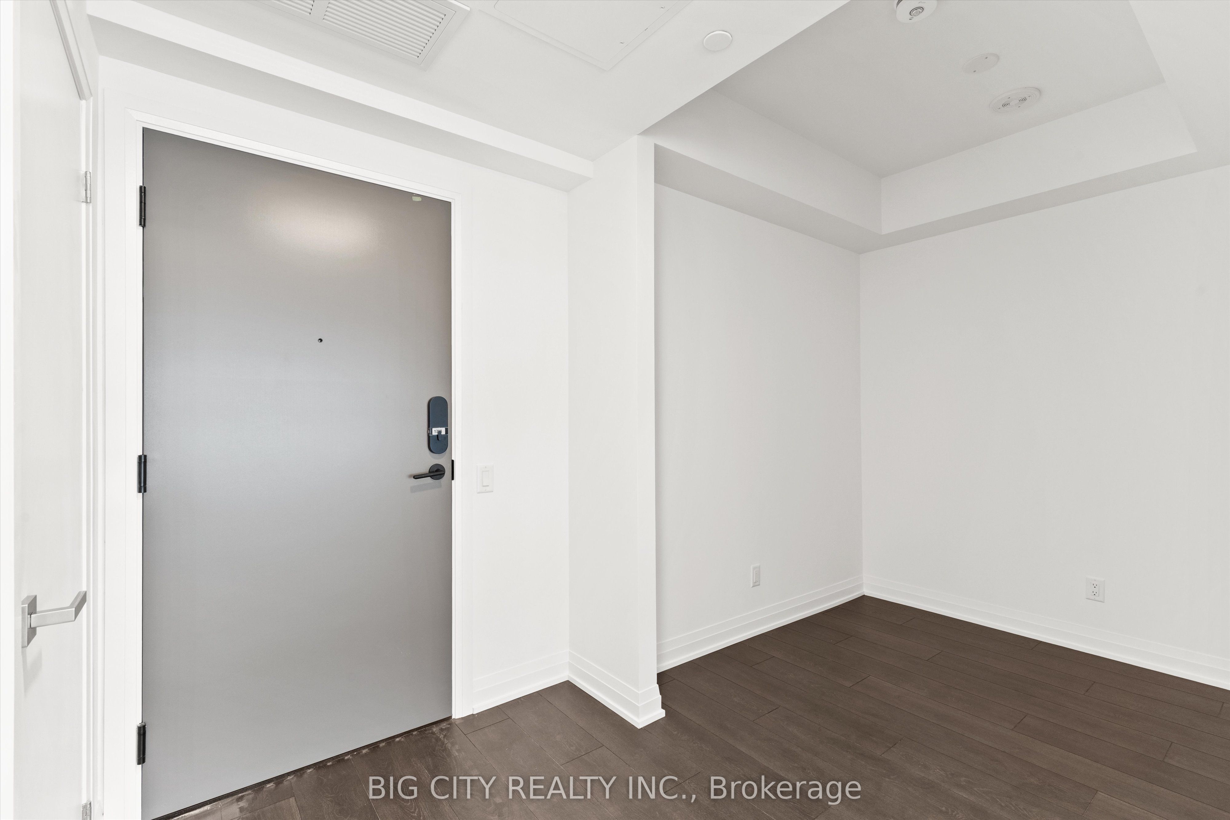 MLS #W12401327 image #2