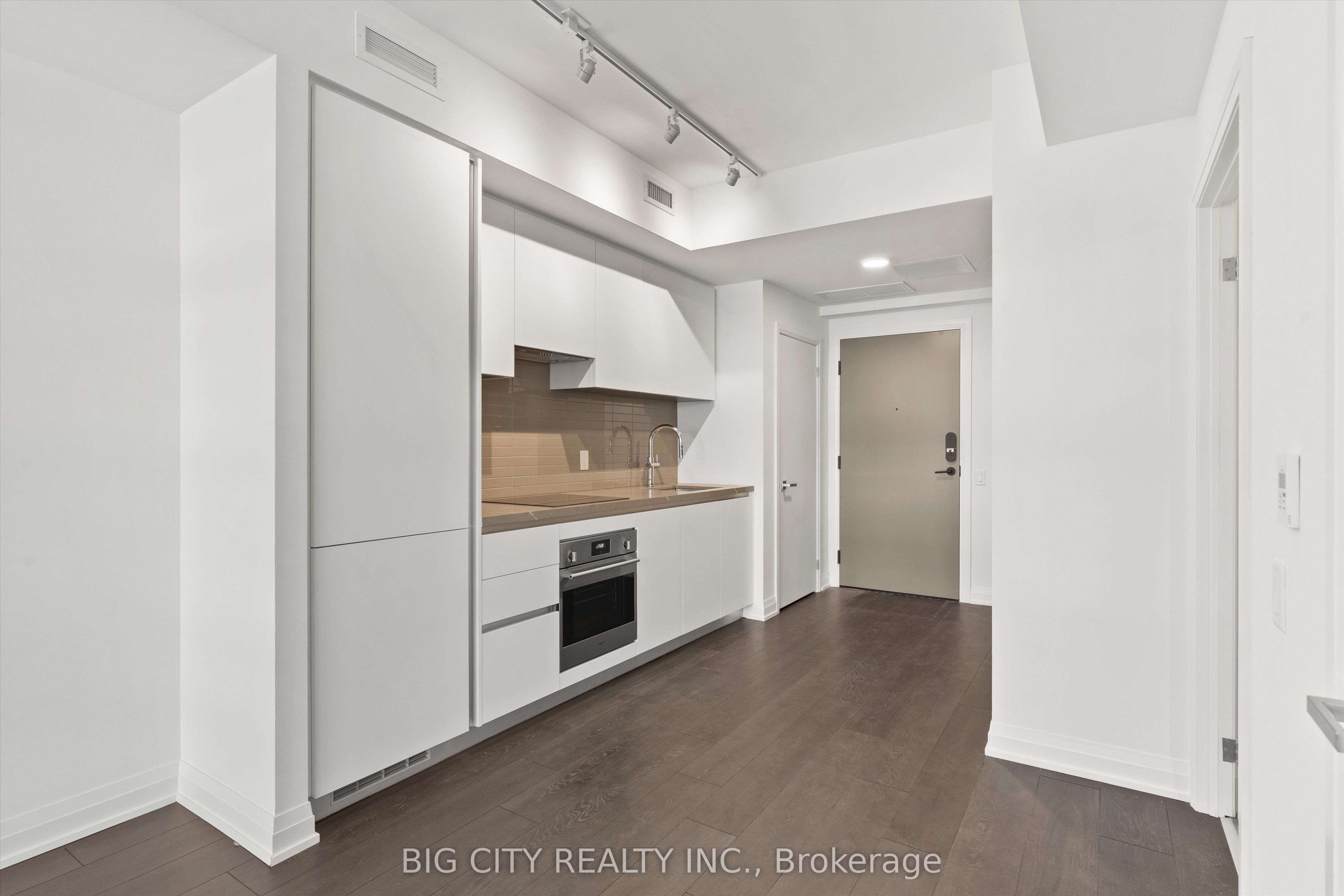 MLS #W12401327 image #6