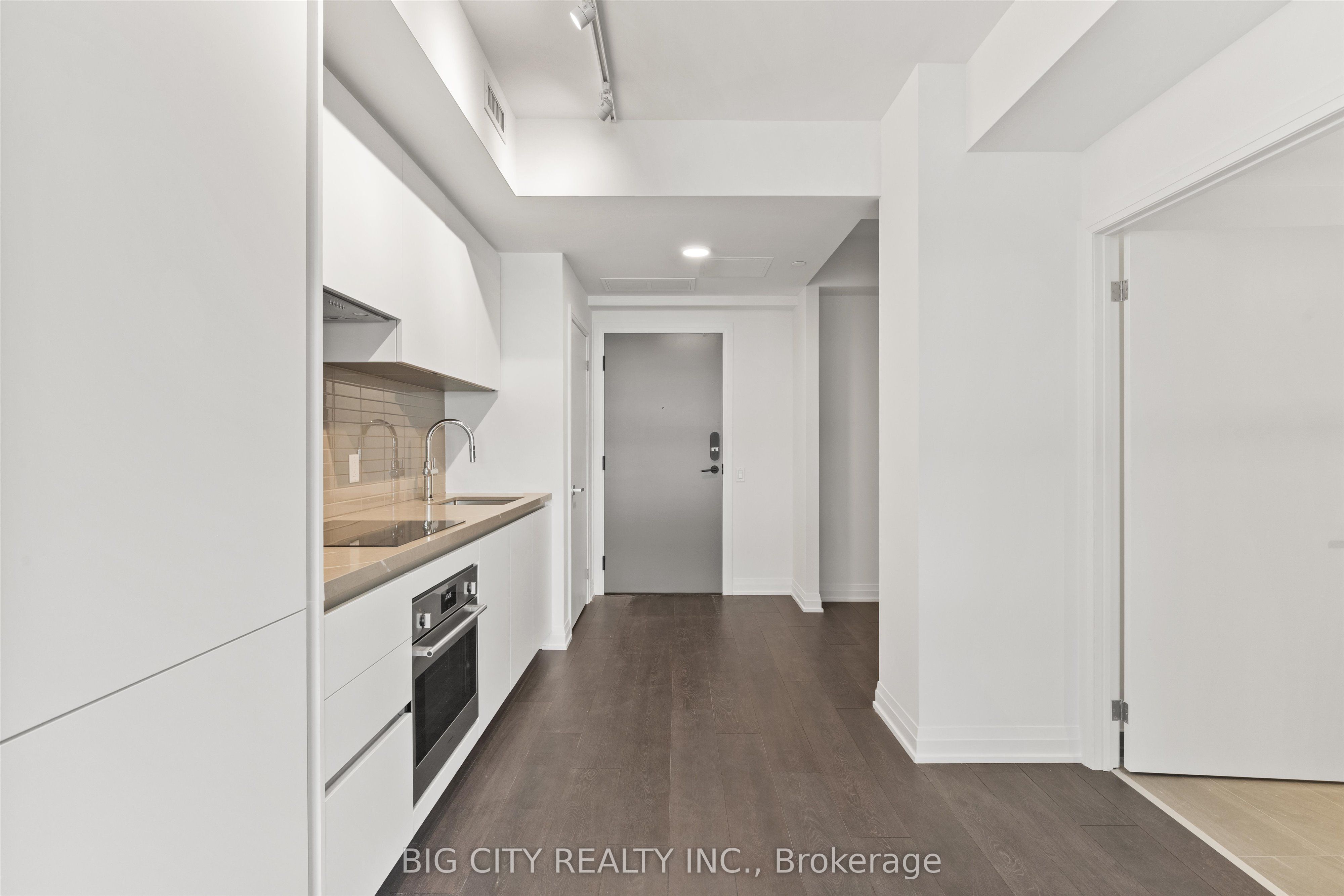 MLS #W12401327 image #7