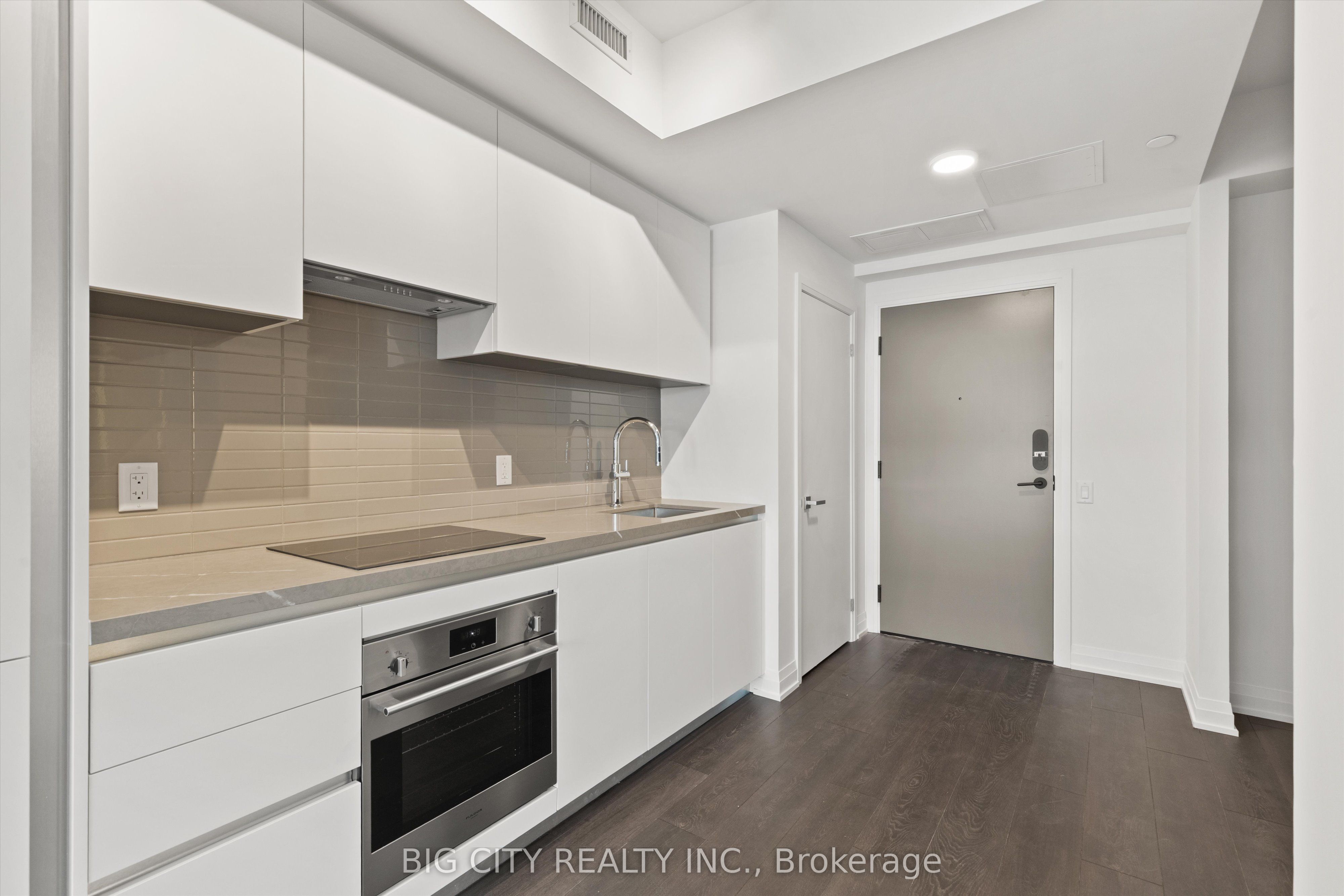 MLS #W12401327 image #8