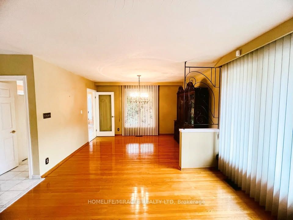 MLS #W12401417 image #6