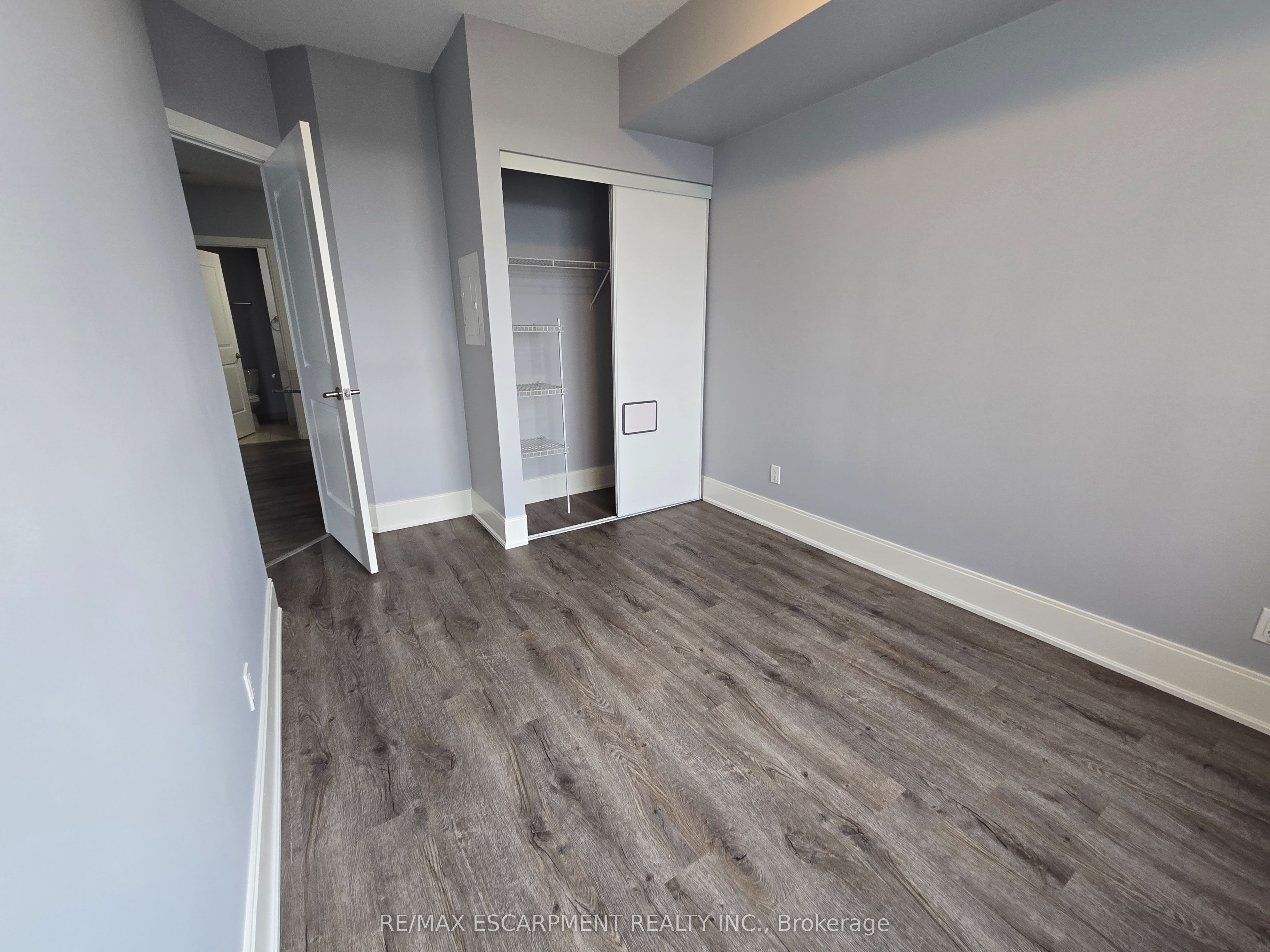 MLS #W12401549 image #13