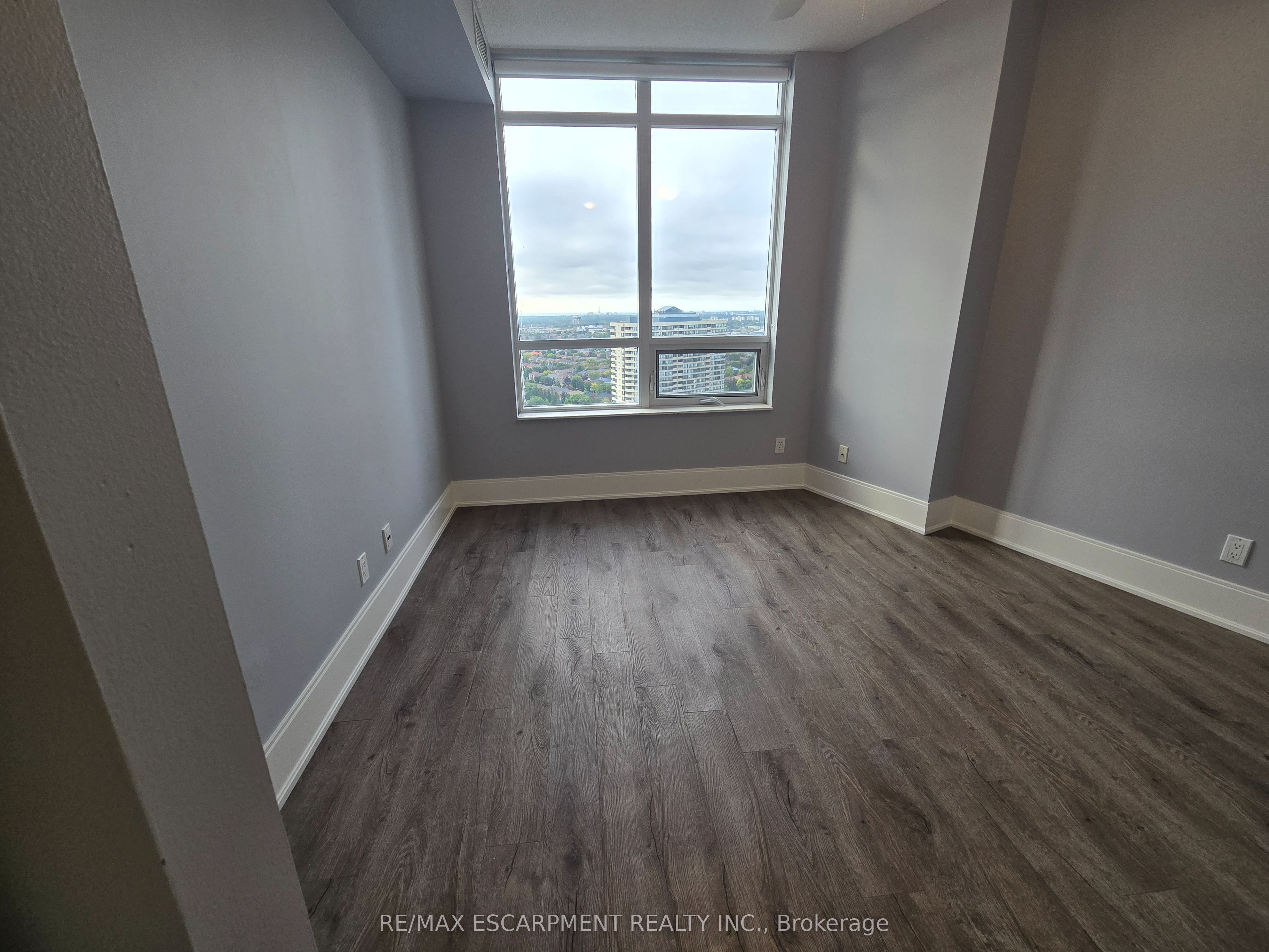 MLS #W12401549 image #15