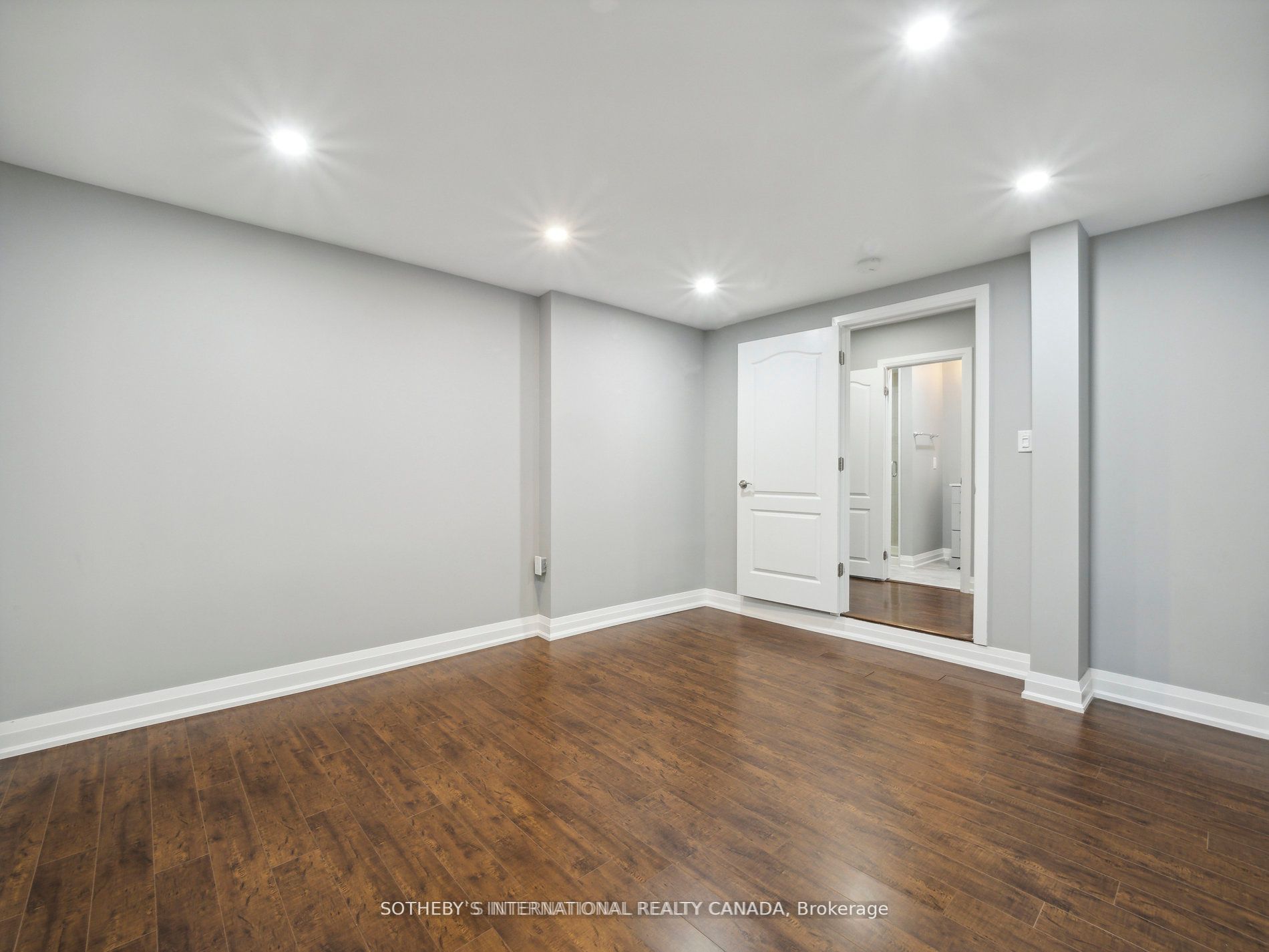 MLS #W12401583 image #13