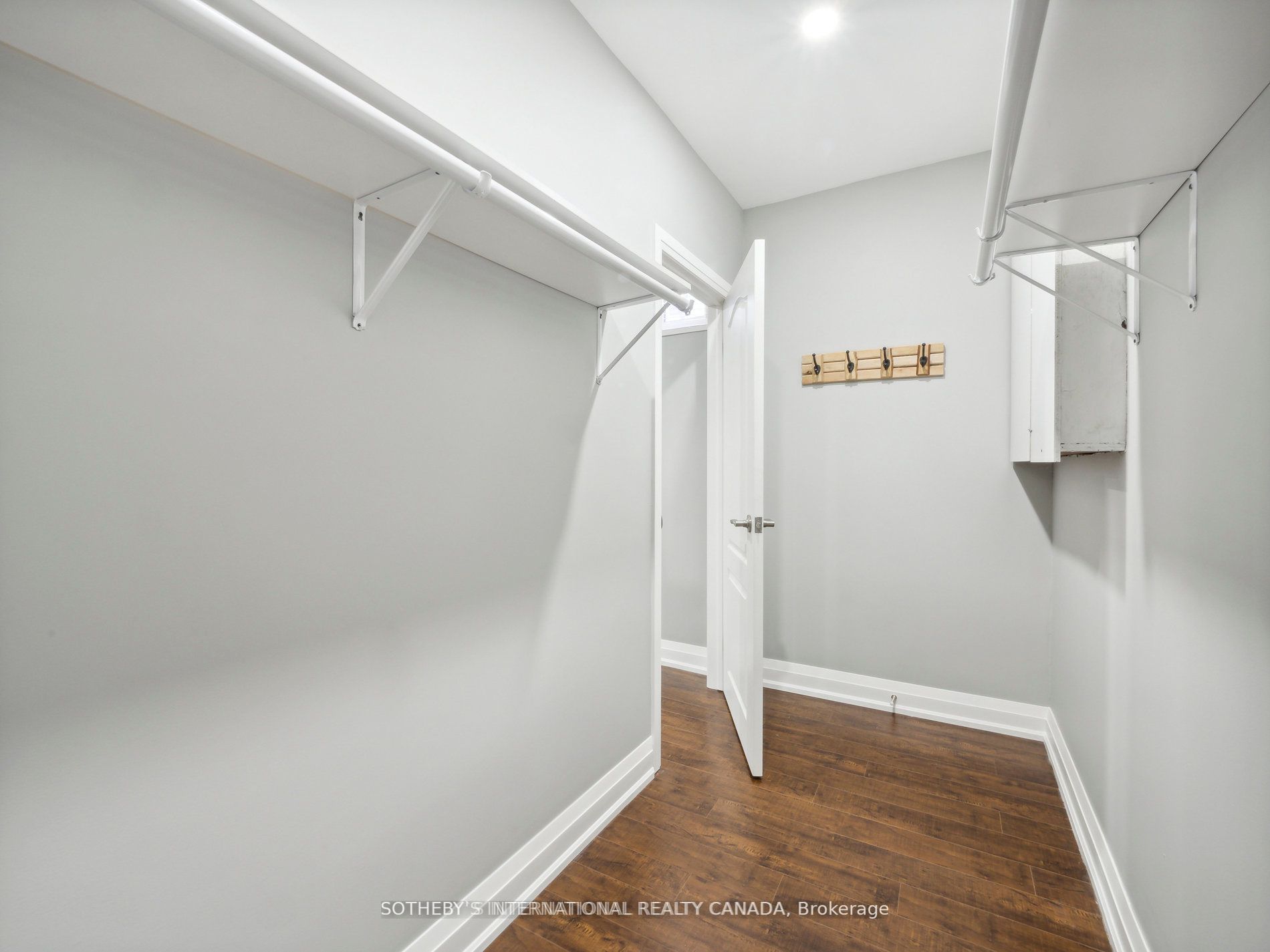 MLS #W12401583 image #20