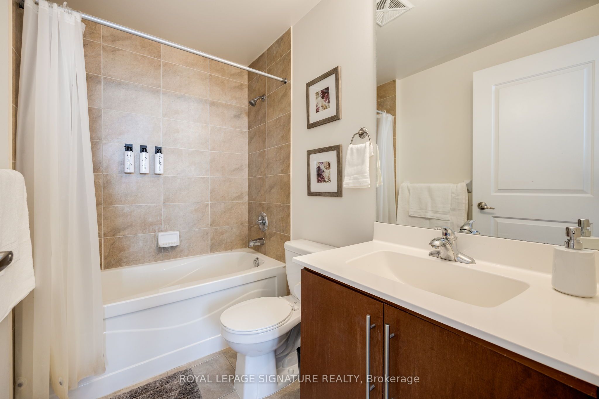 MLS #W12401645 image #10