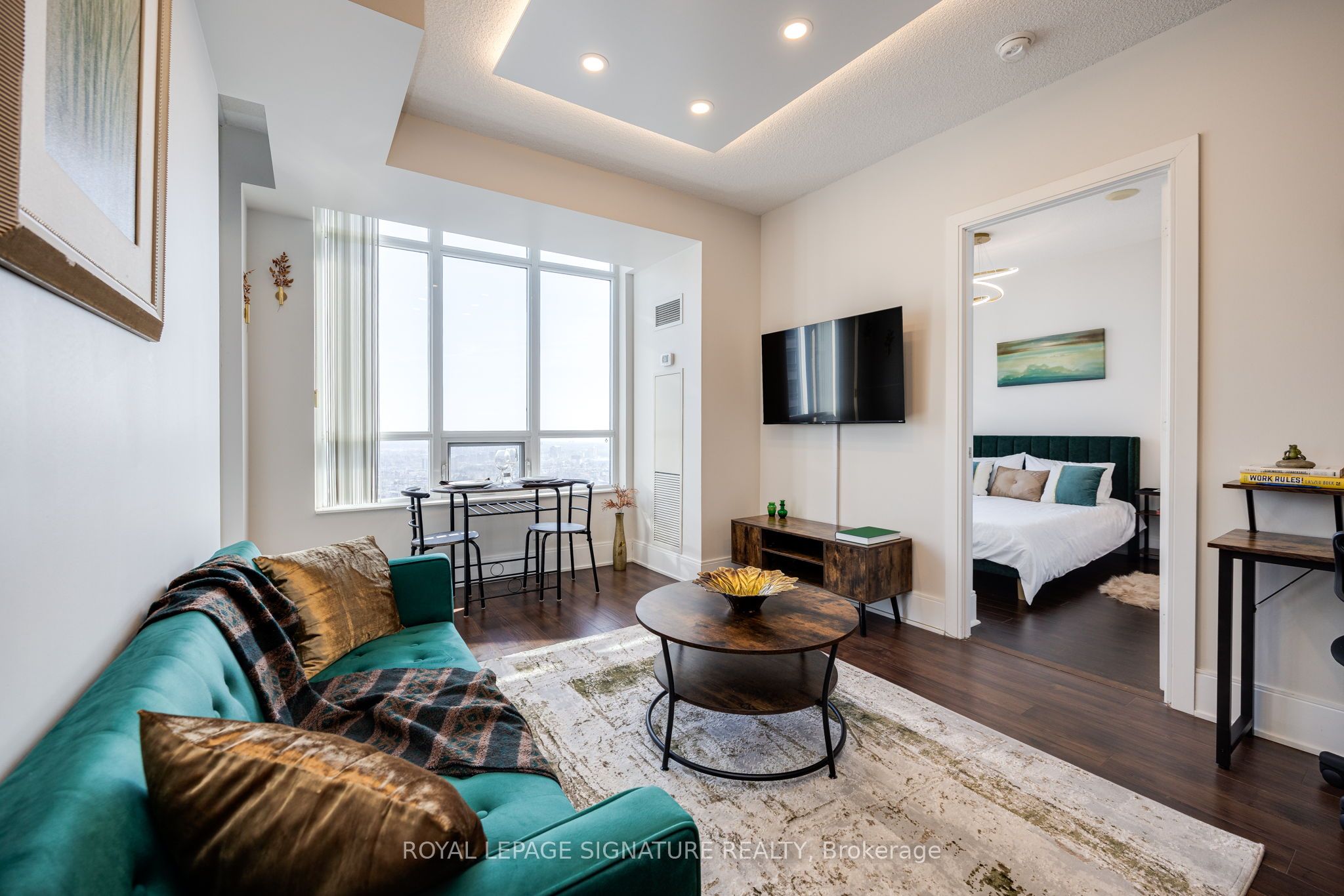 MLS #W12401645 image #2