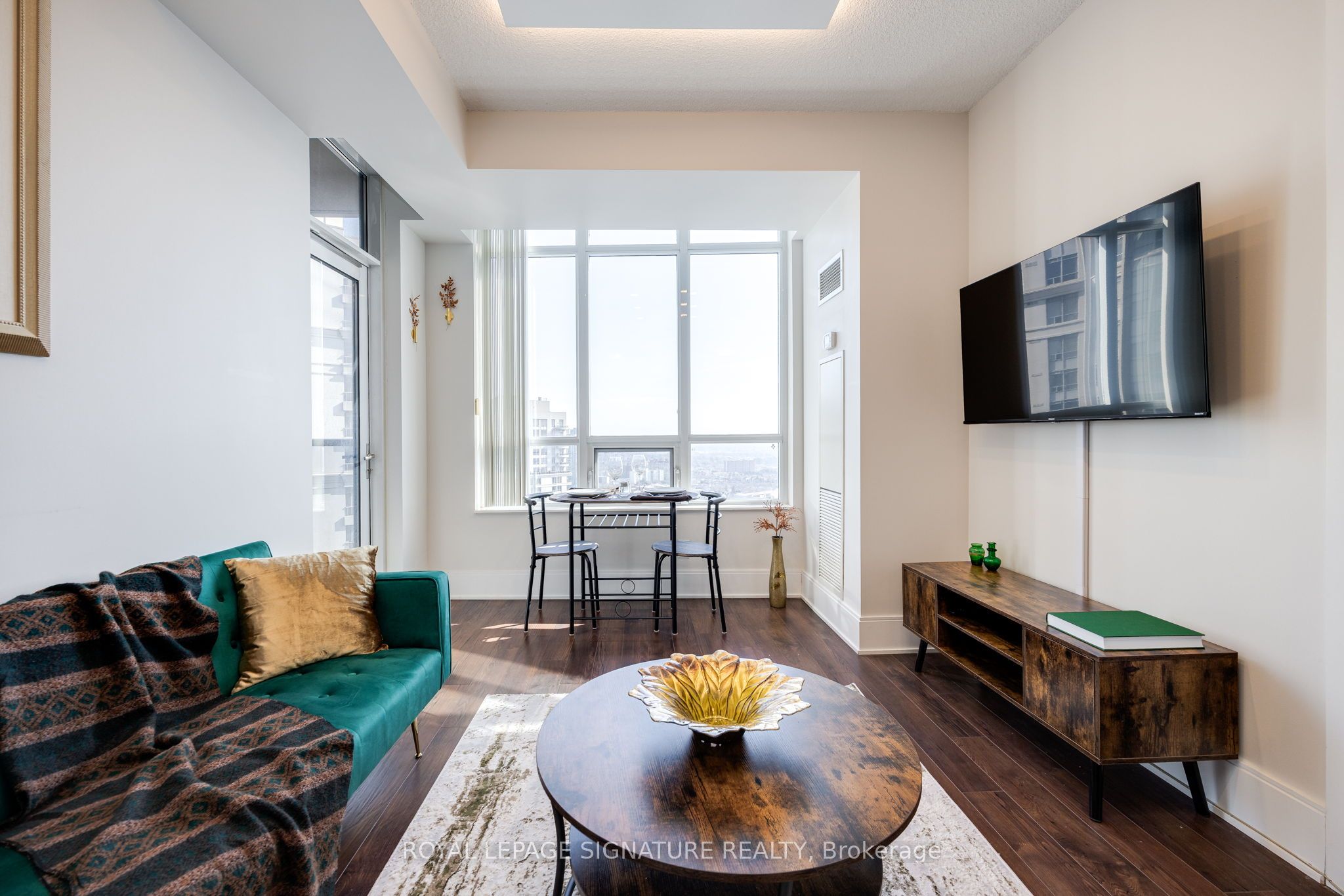 MLS #W12401645 image #3