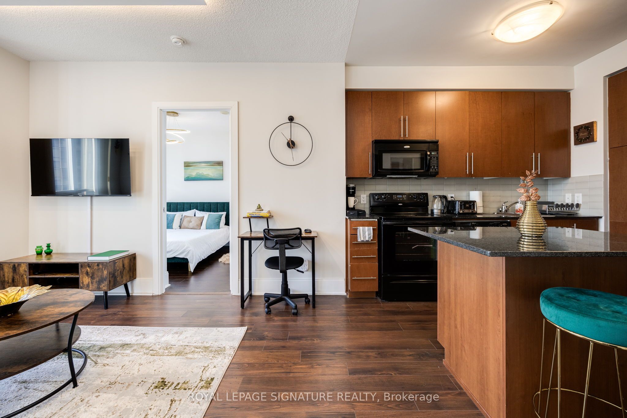 MLS #W12401645 image #4