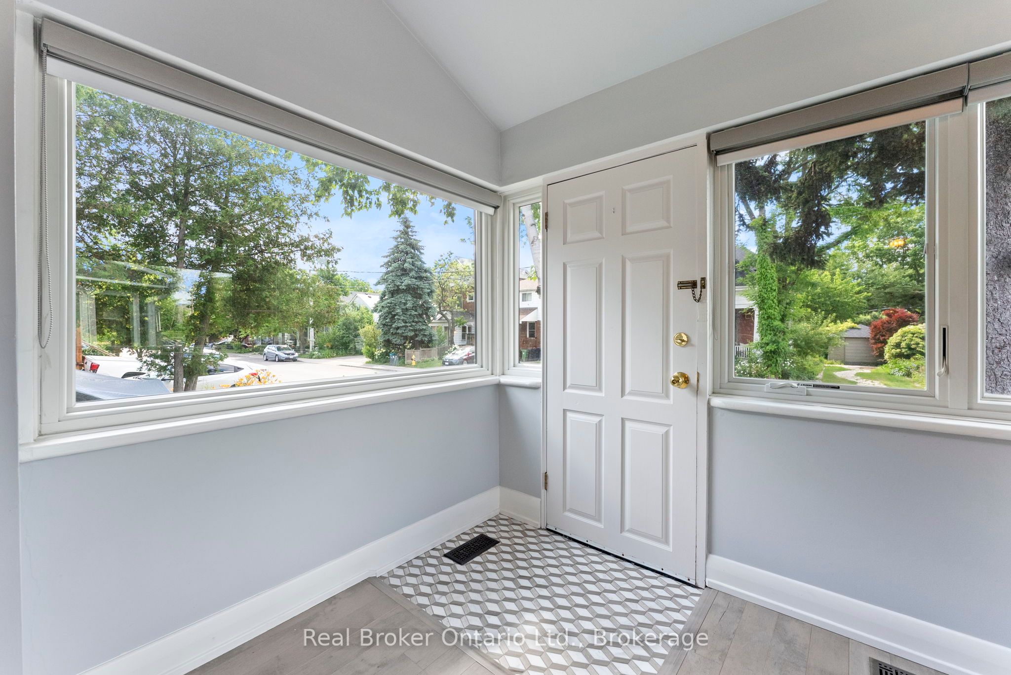 MLS #W12401813 image #3