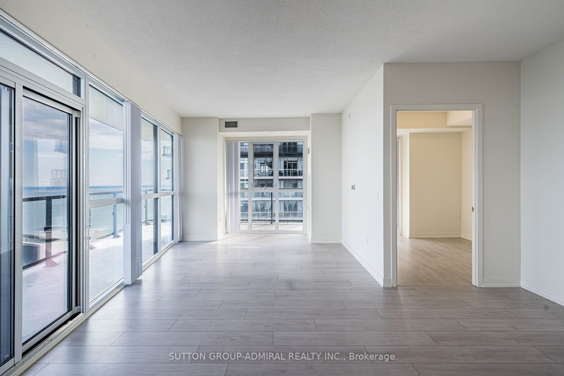 MLS #W12401891 image #12