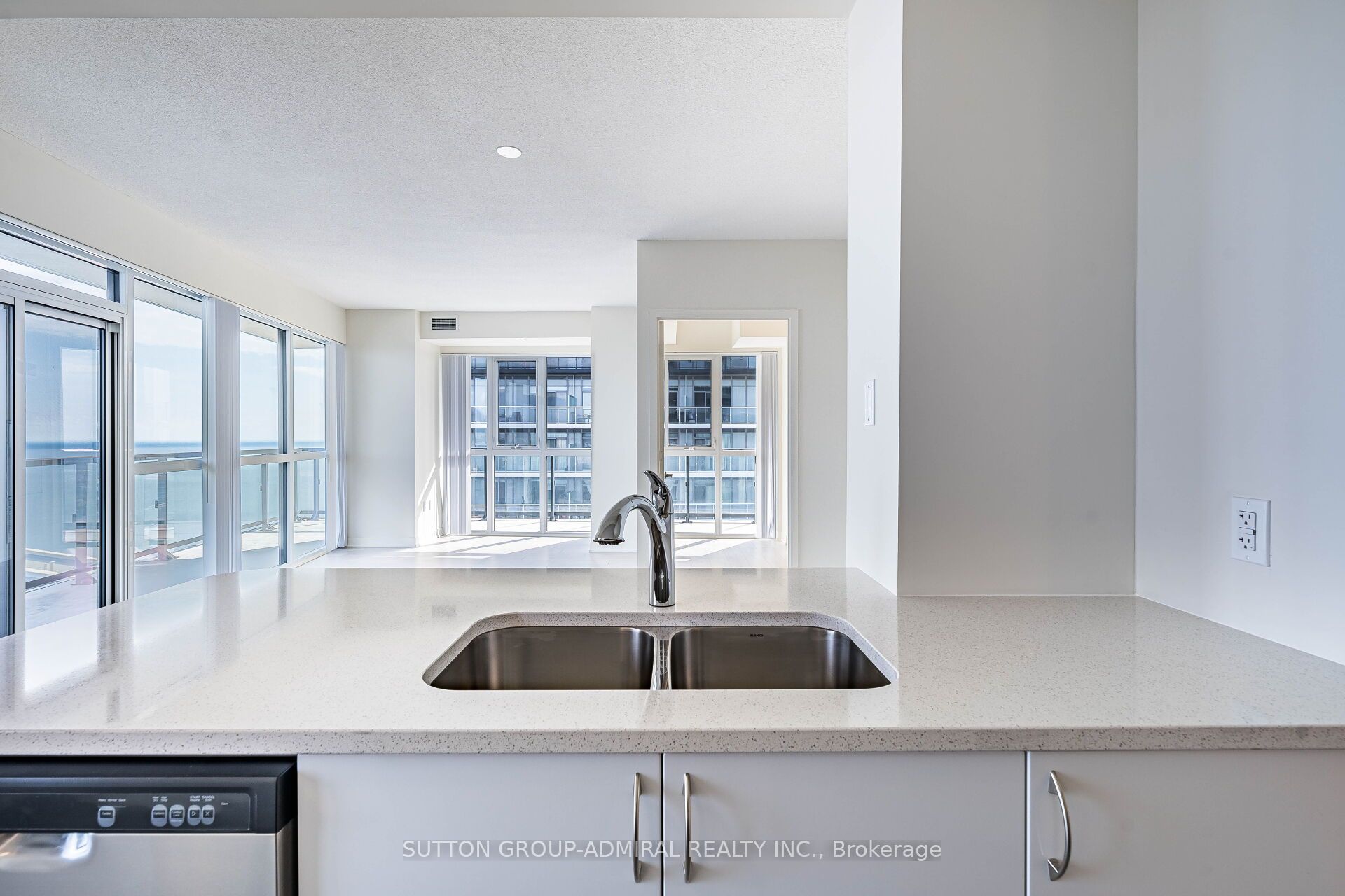 MLS #W12401891 image #8