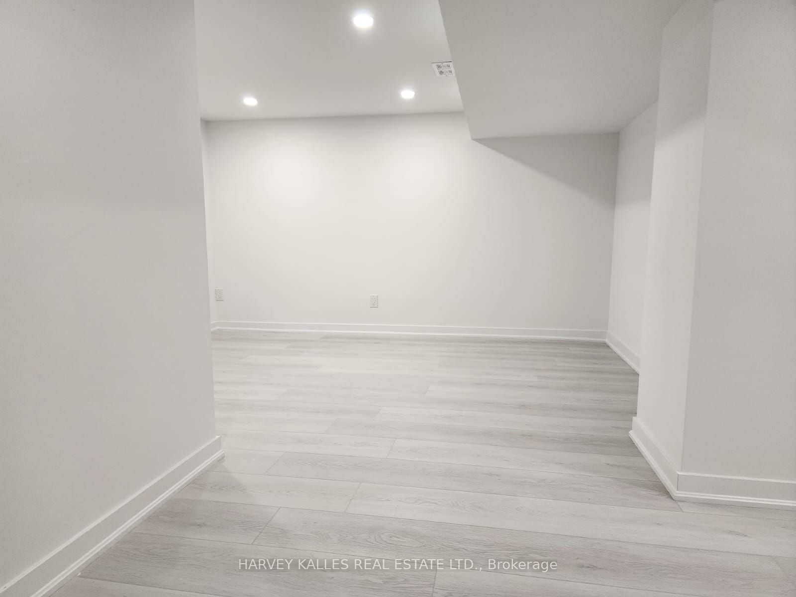 MLS #W12401968 image #13