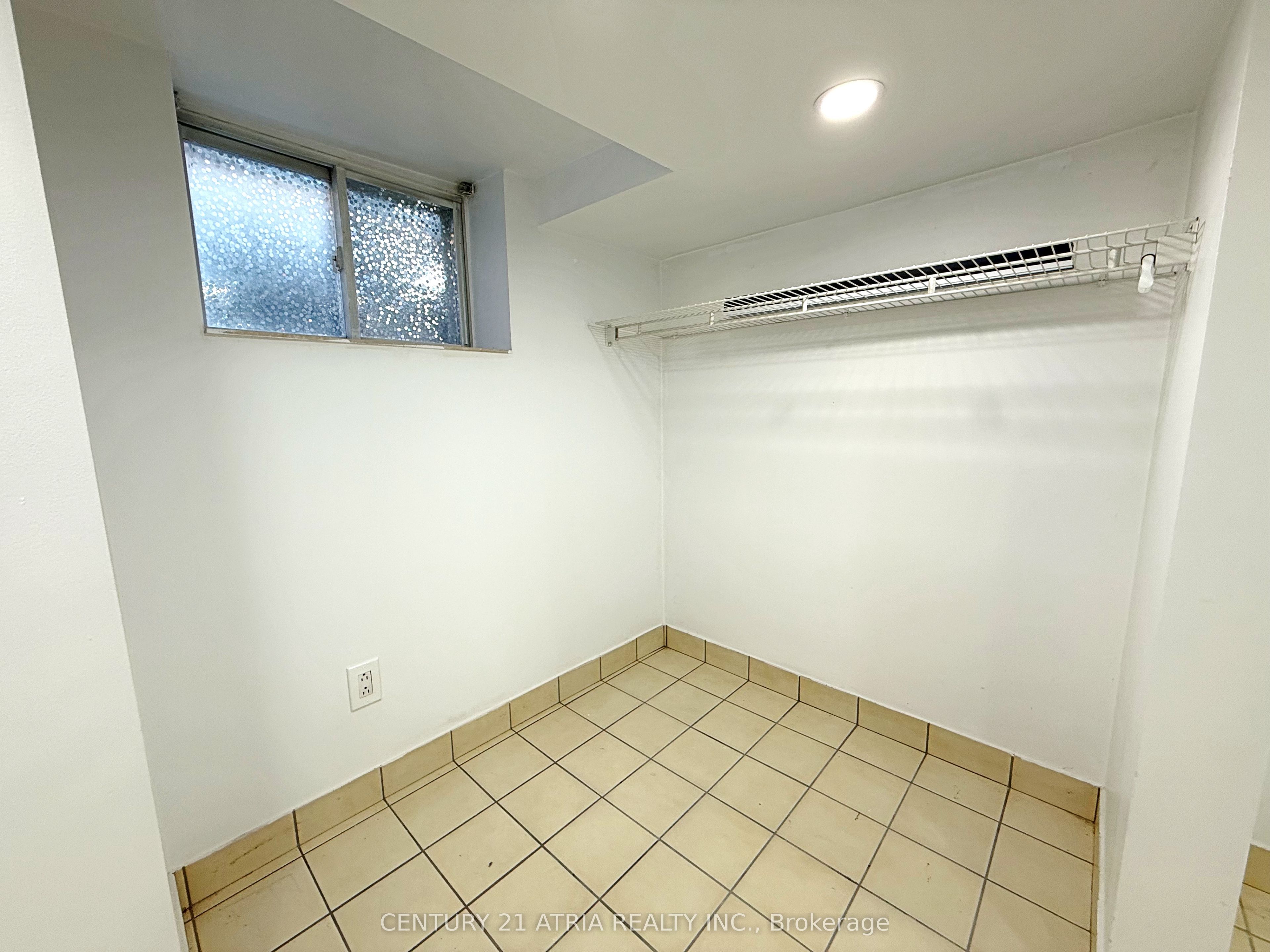 MLS #W12402199 image #12