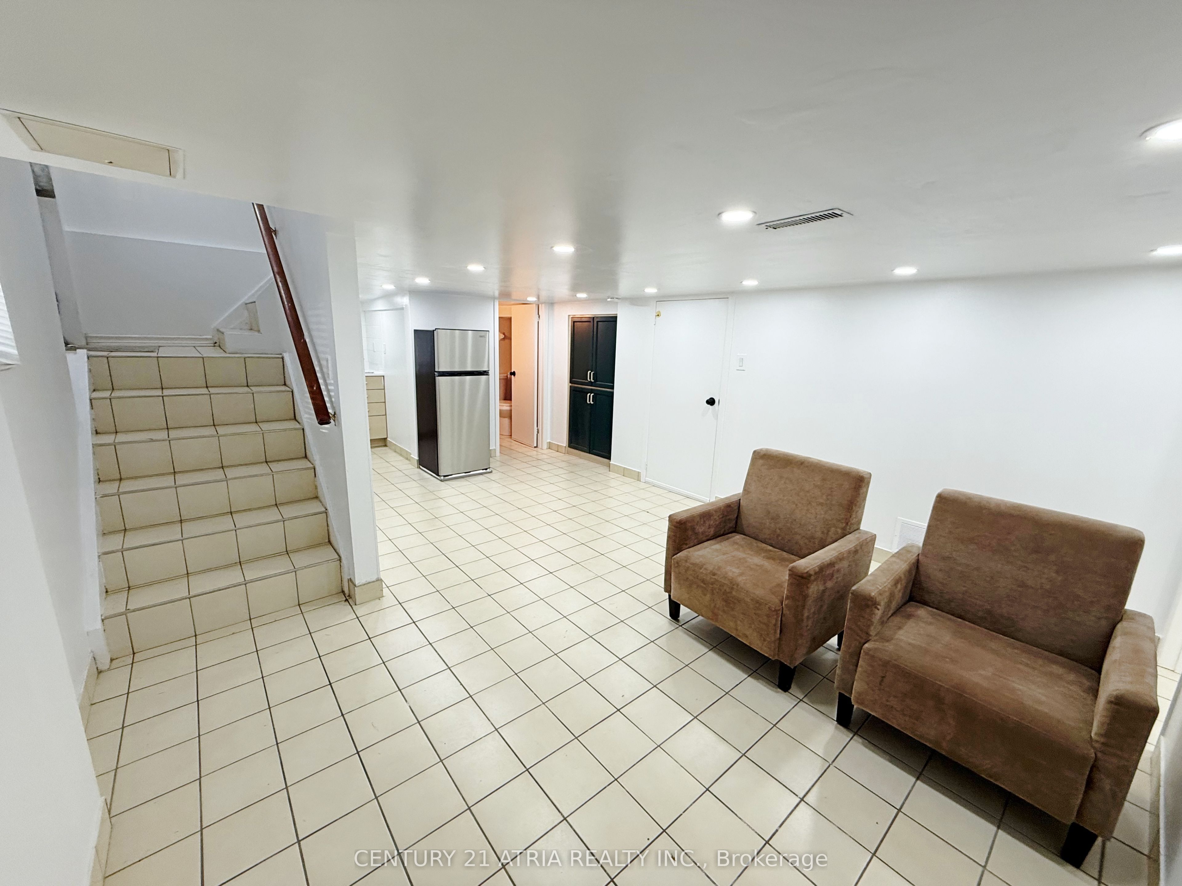 MLS #W12402199 image #3