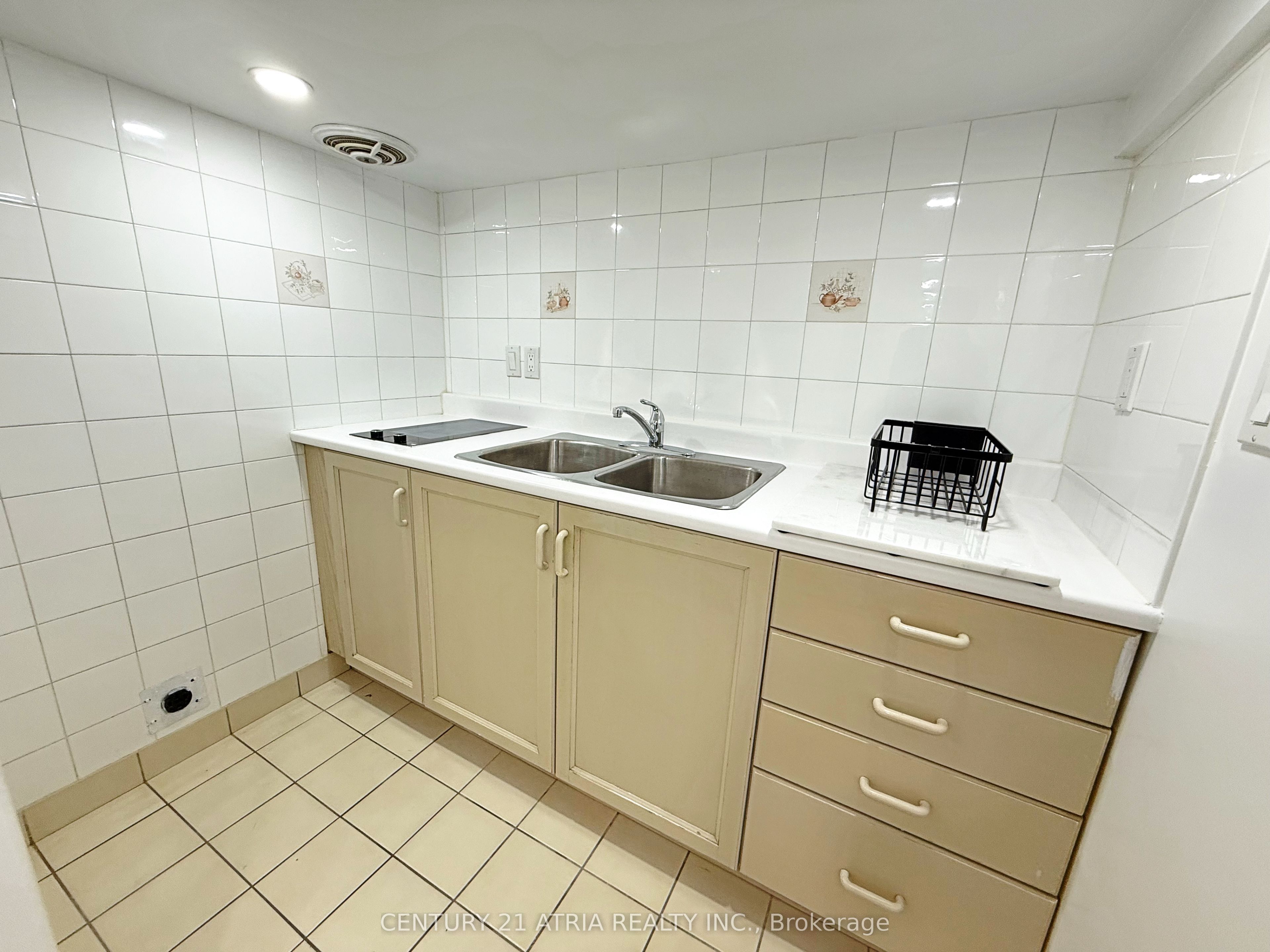 MLS #W12402199 image #7