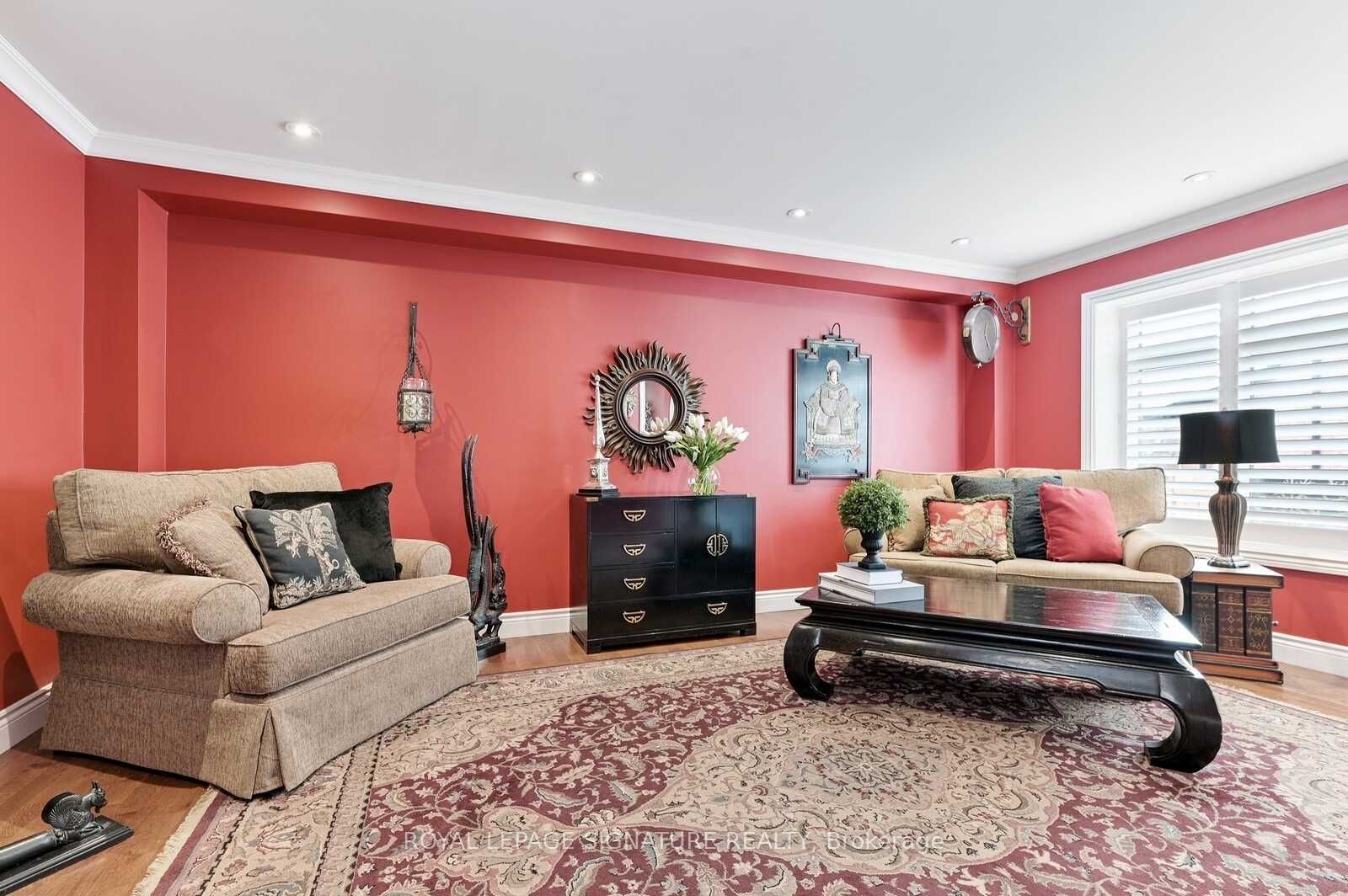 MLS #W12402271 image #1