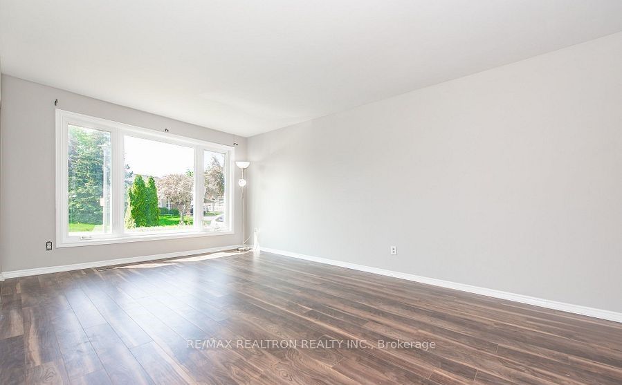 MLS #W12402296 image #8