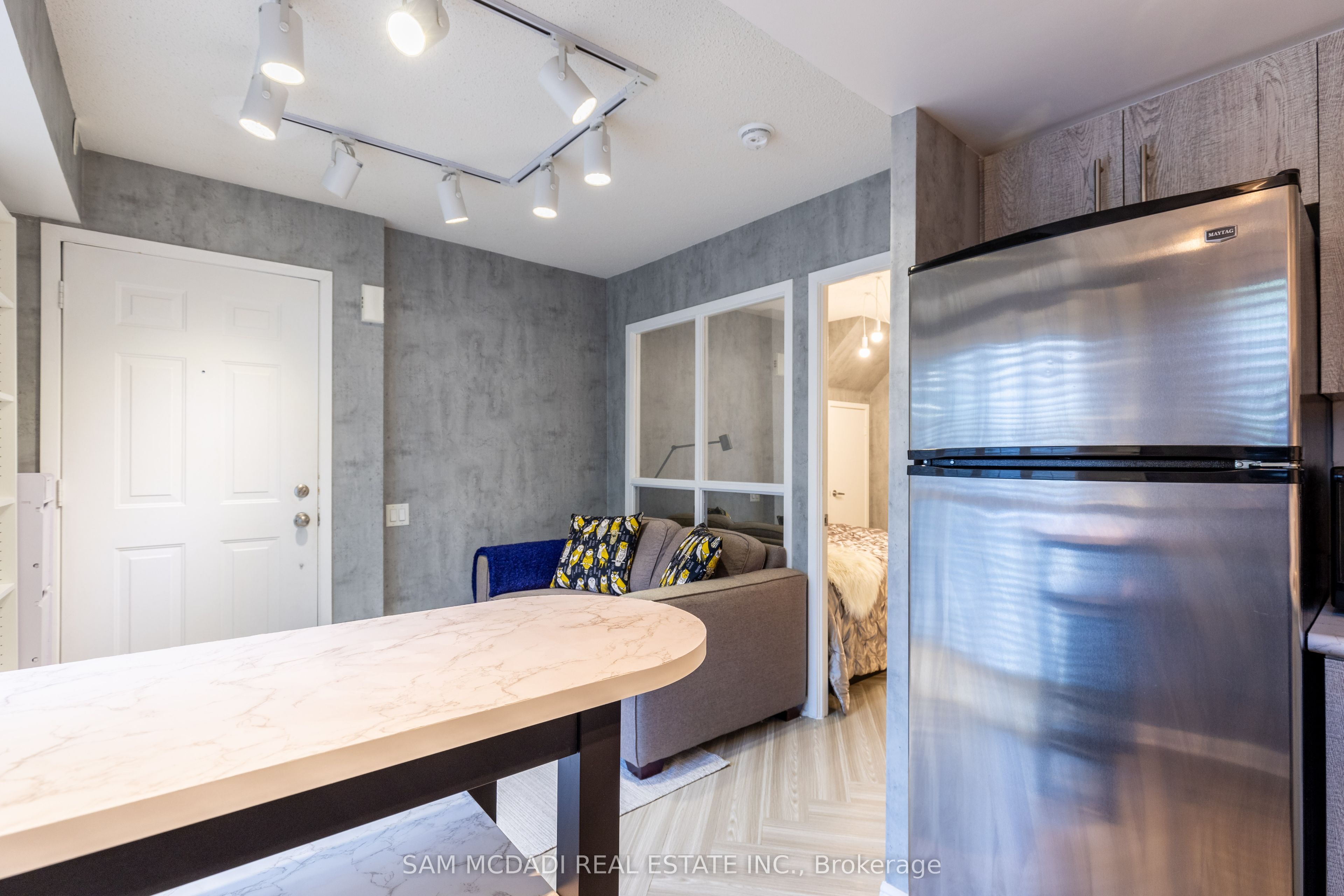 MLS #W12402337 image #4