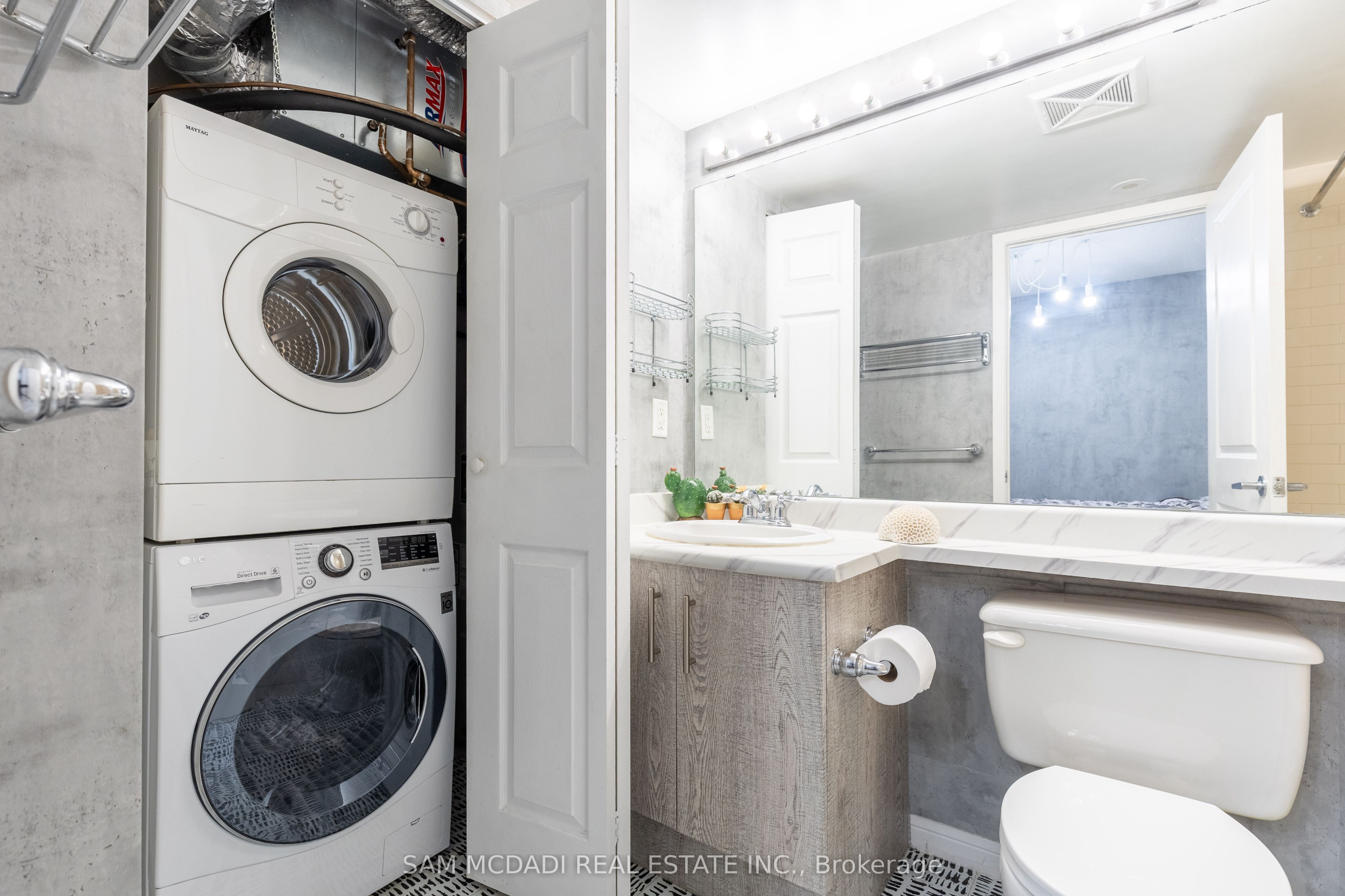 MLS #W12402337 image #8