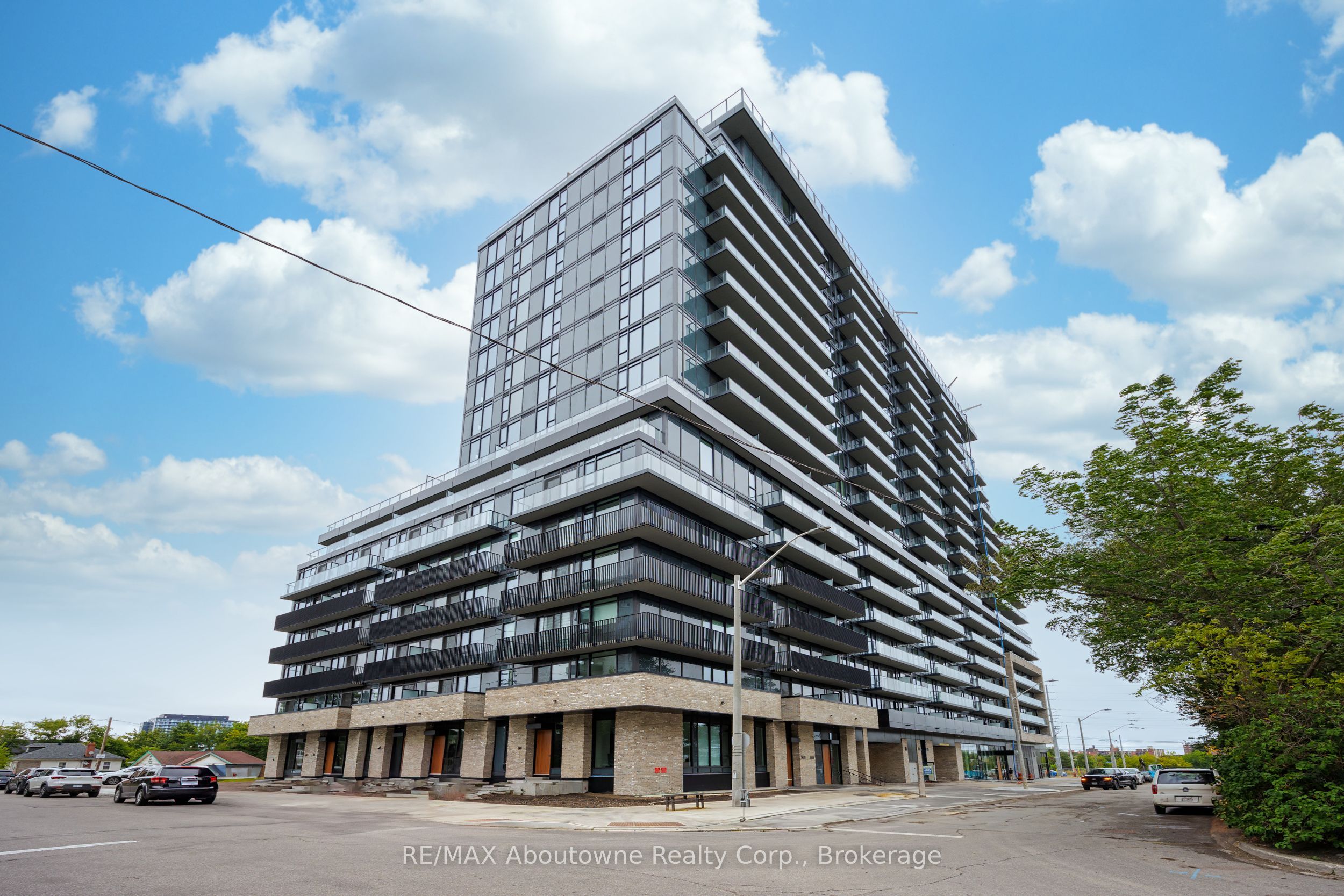 MLS #W12402444 image #13