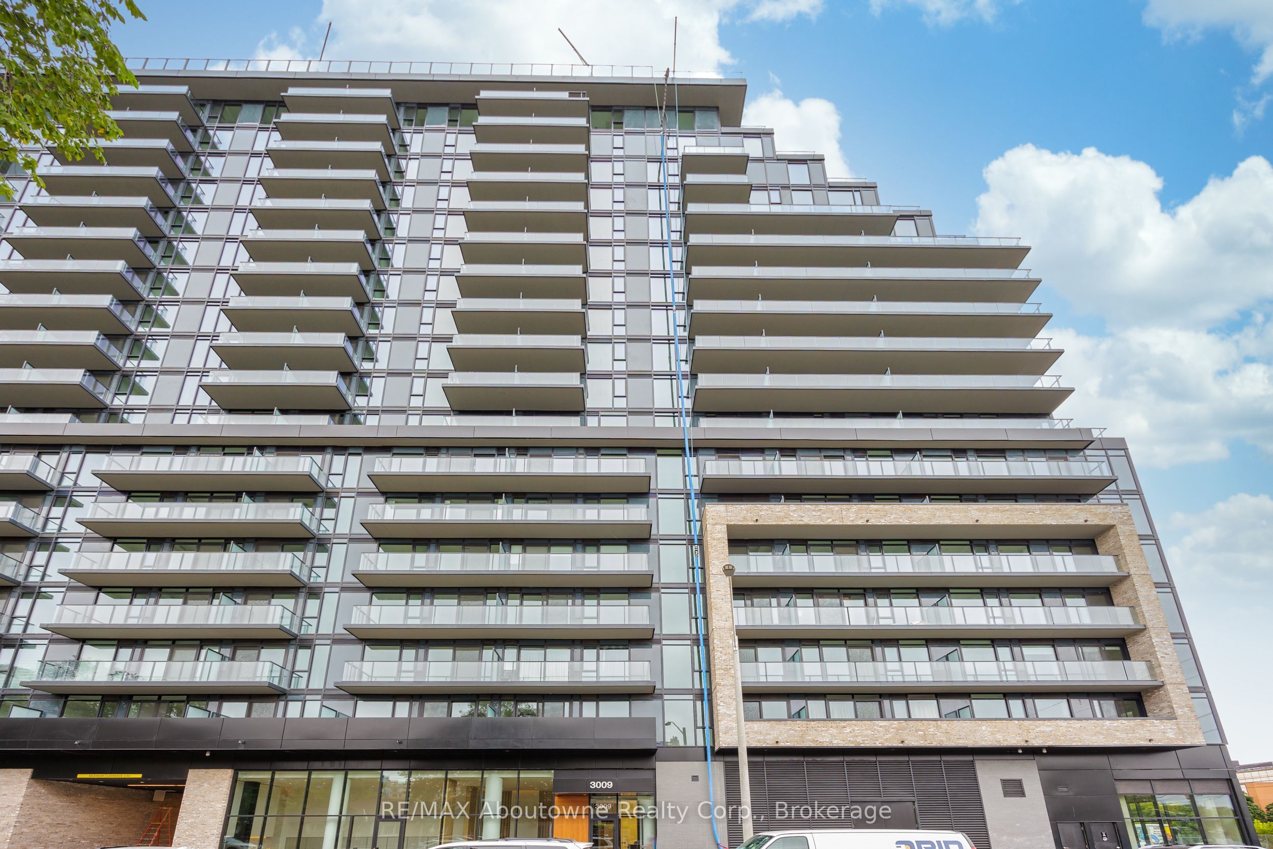 MLS #W12402444 image #28