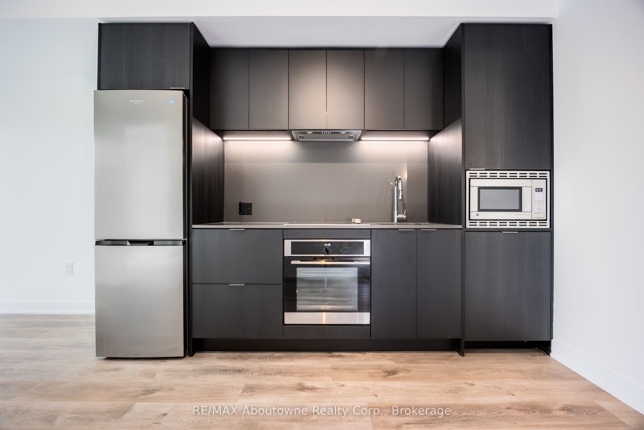 MLS #W12402444 image #7