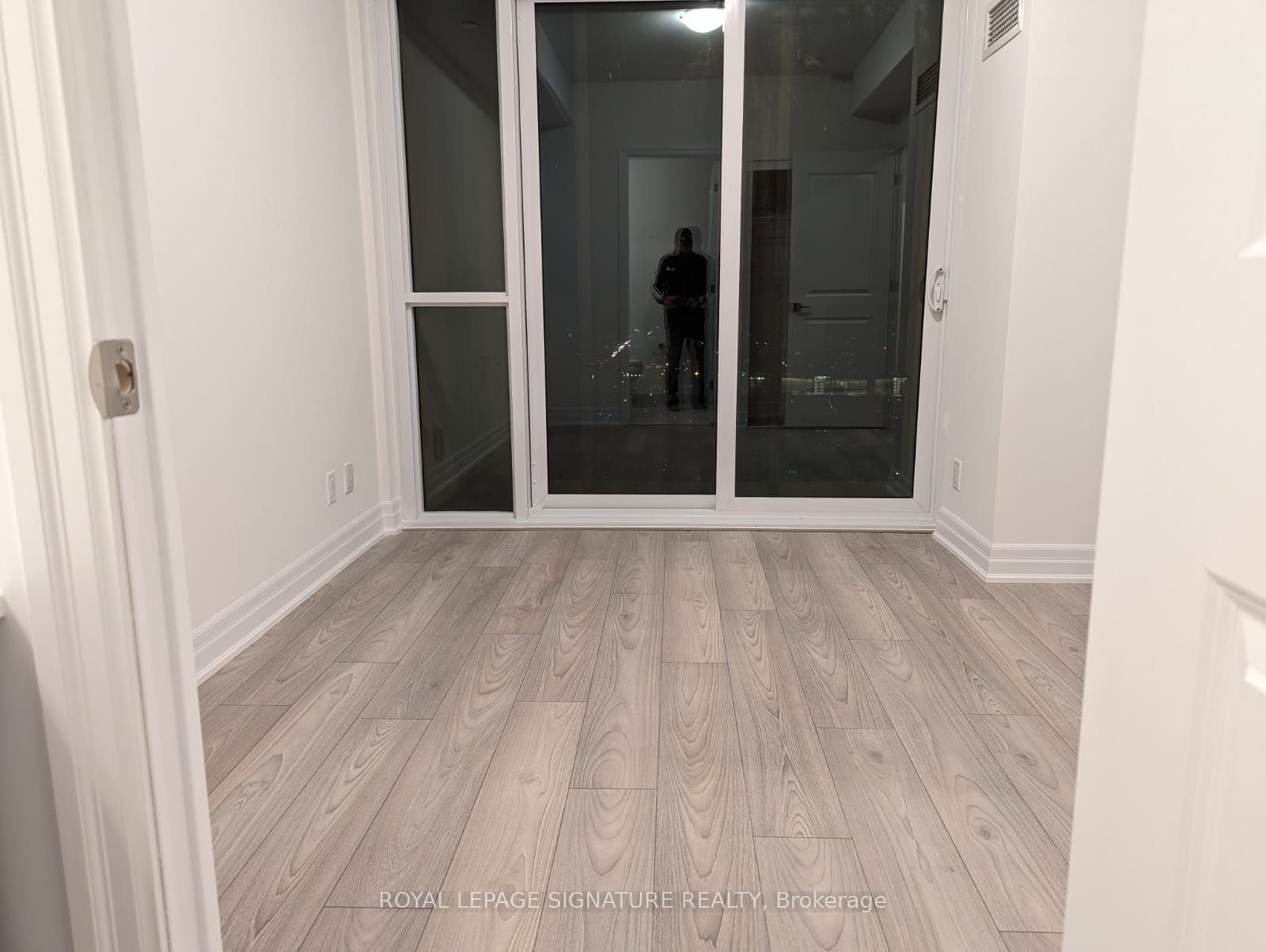 MLS #W12402602 image #3