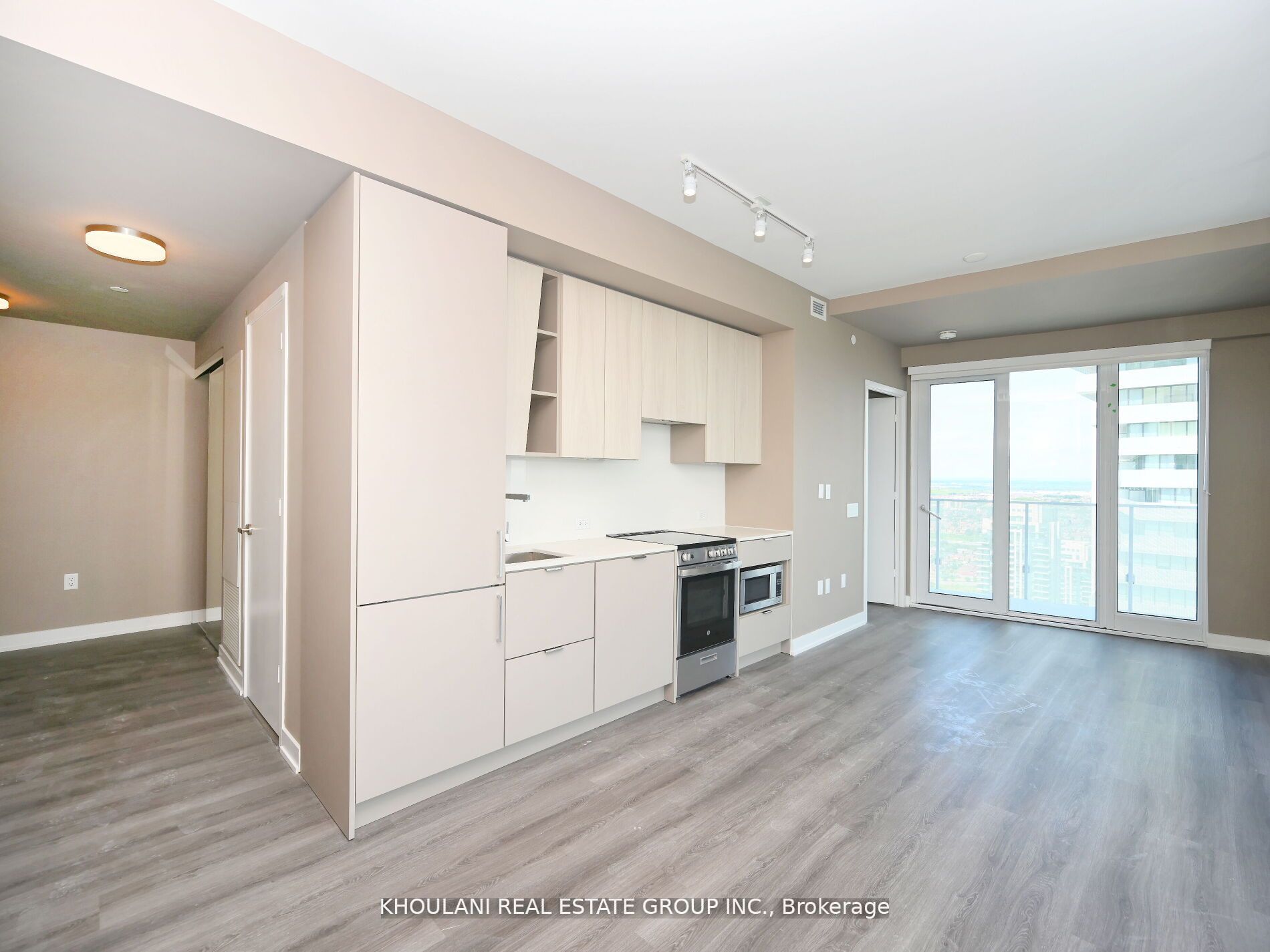 MLS #W12402625 image #1