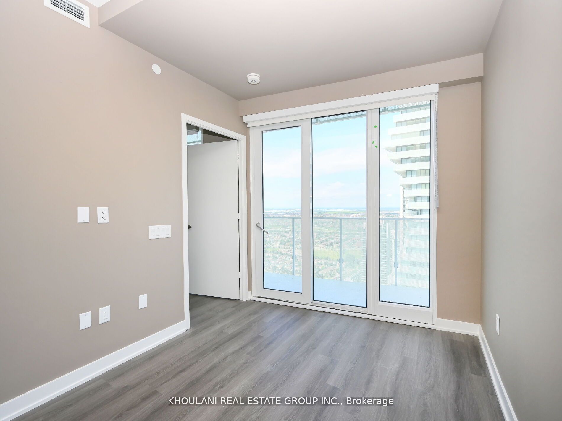 MLS #W12402625 image #10