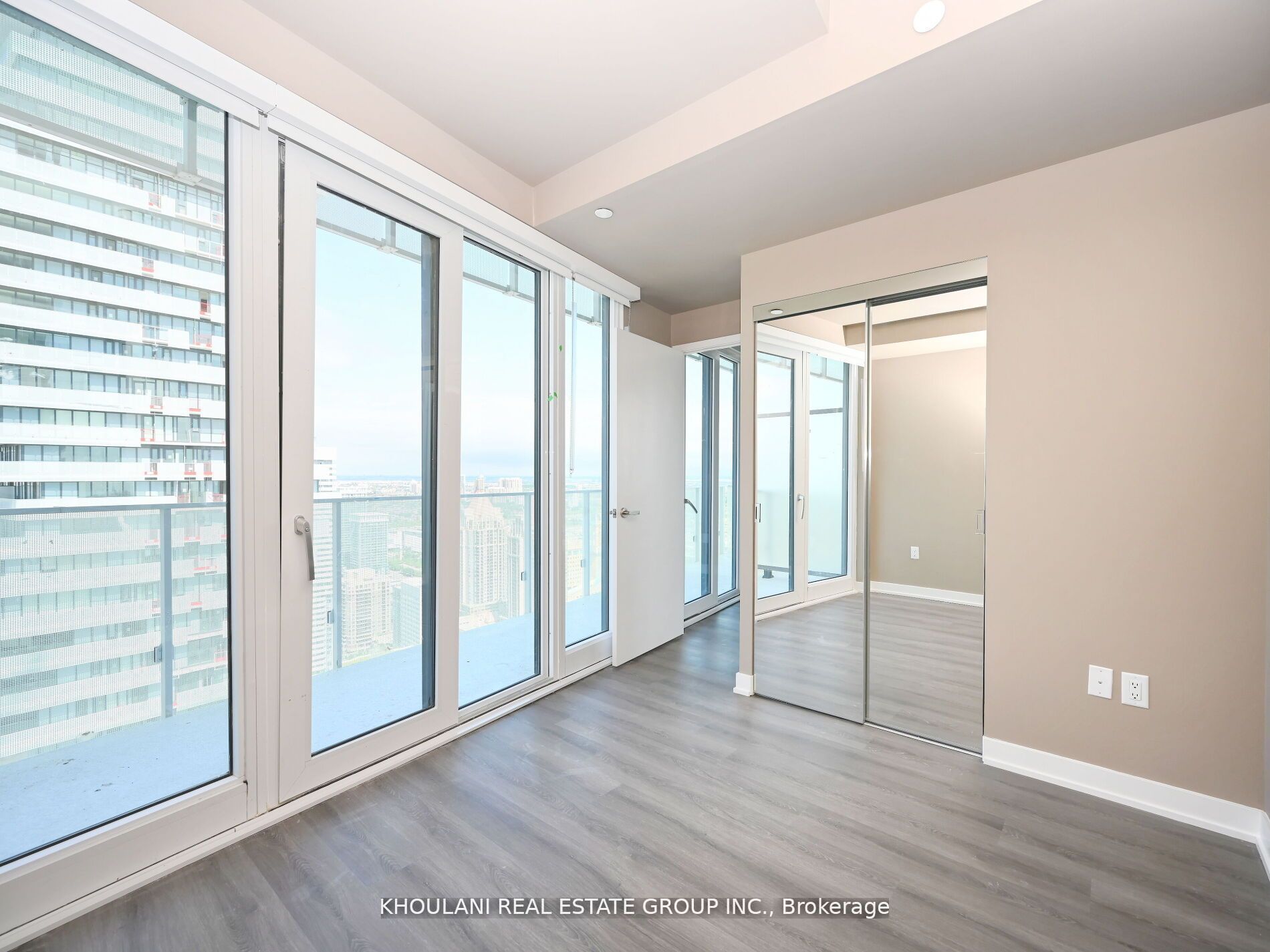 MLS #W12402625 image #12